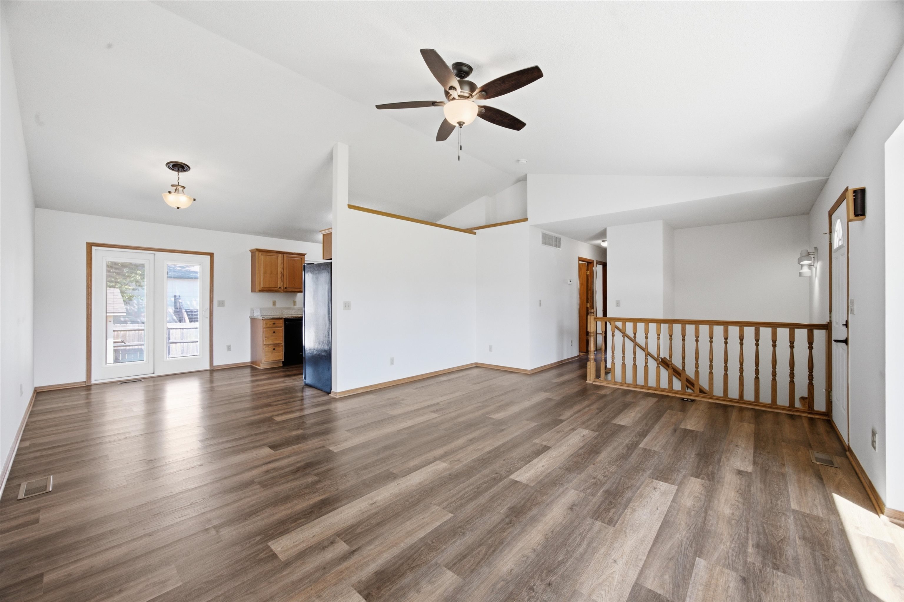 1827 S Brandon Property Photo 7