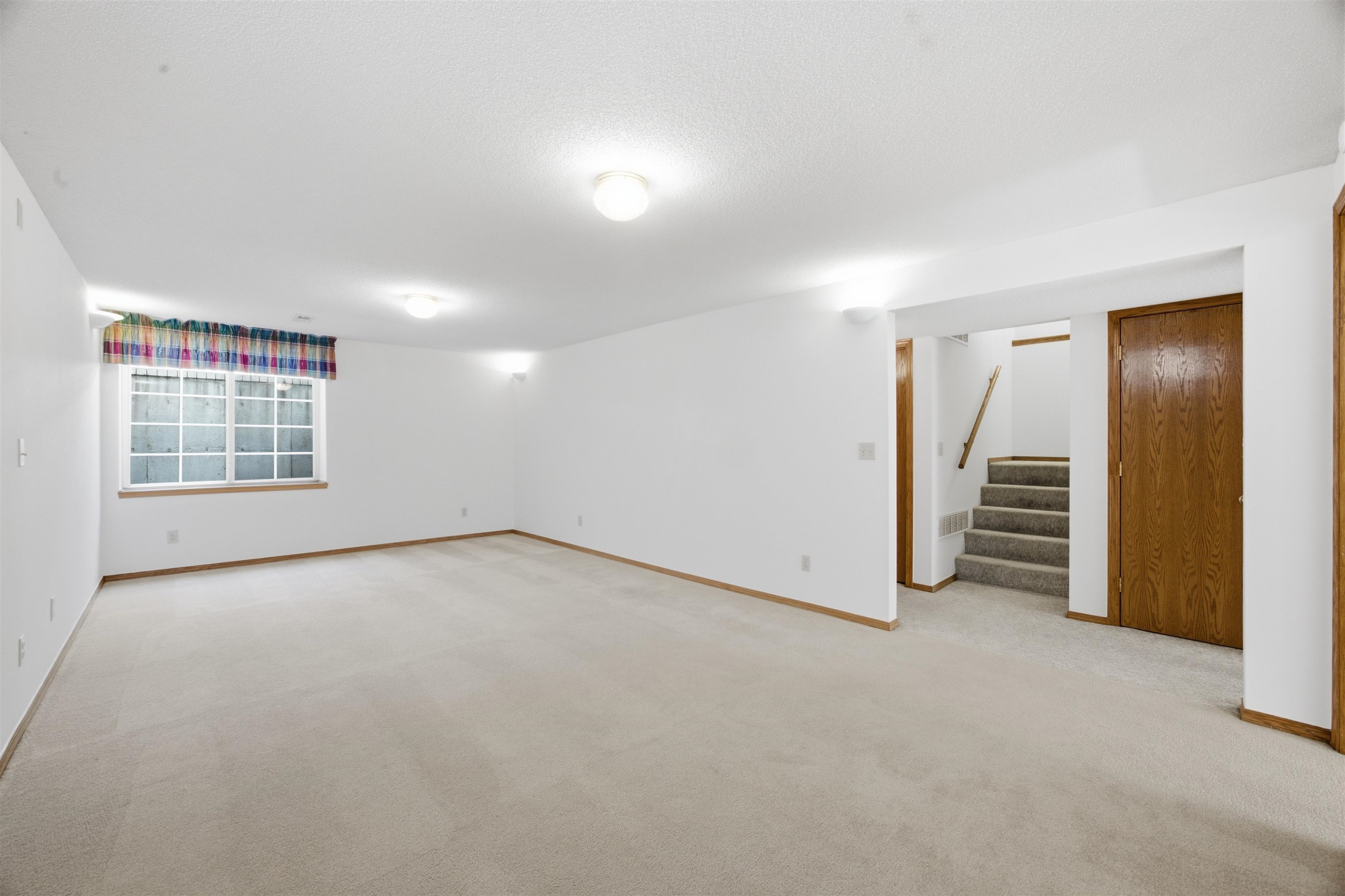 1827 S Brandon Property Photo 21