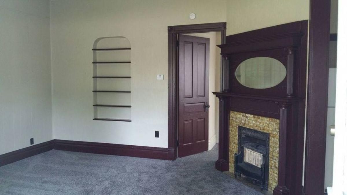 821-823 W Ash St Property Photo 2