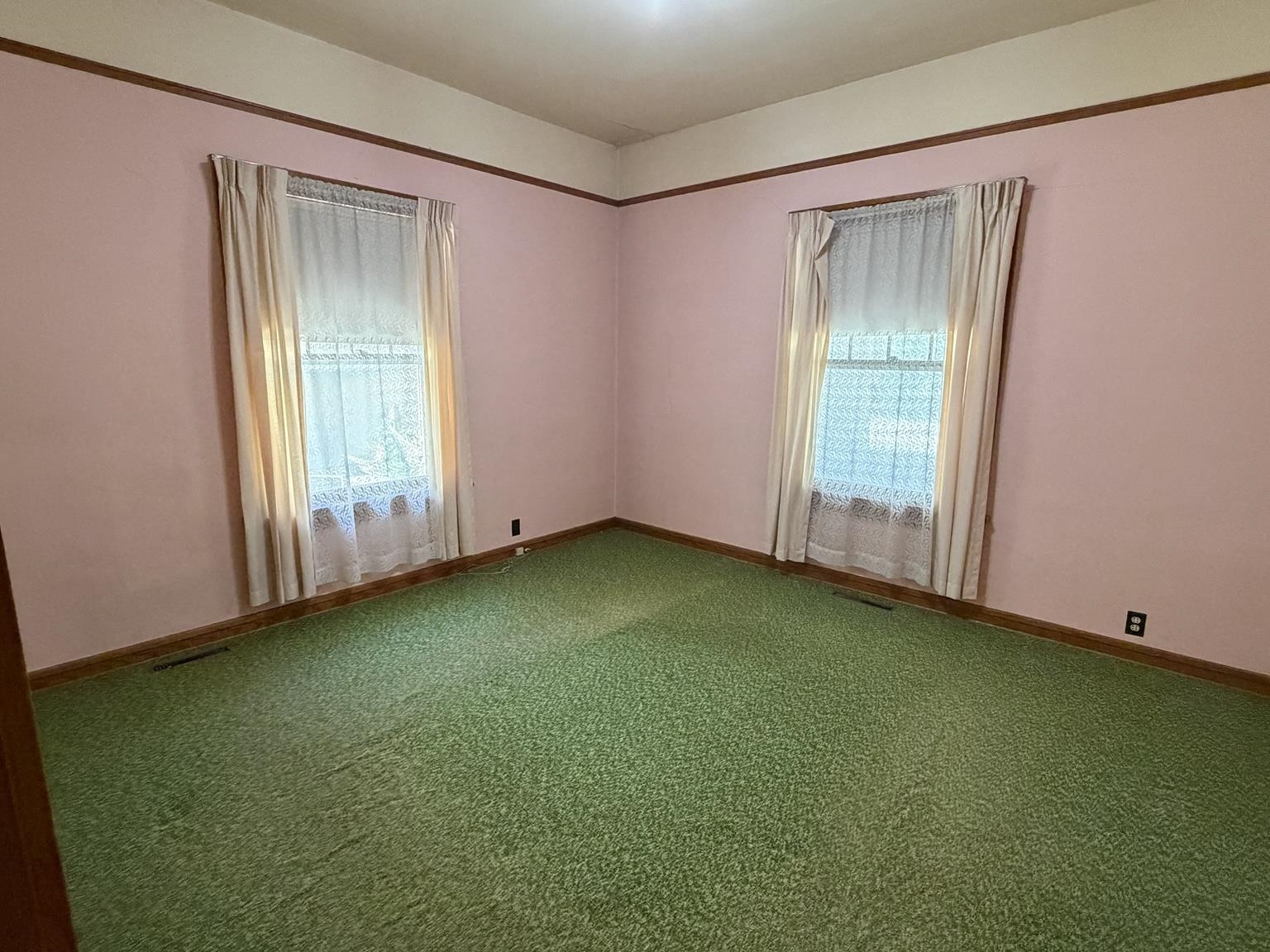 507 S B St Property Photo 15