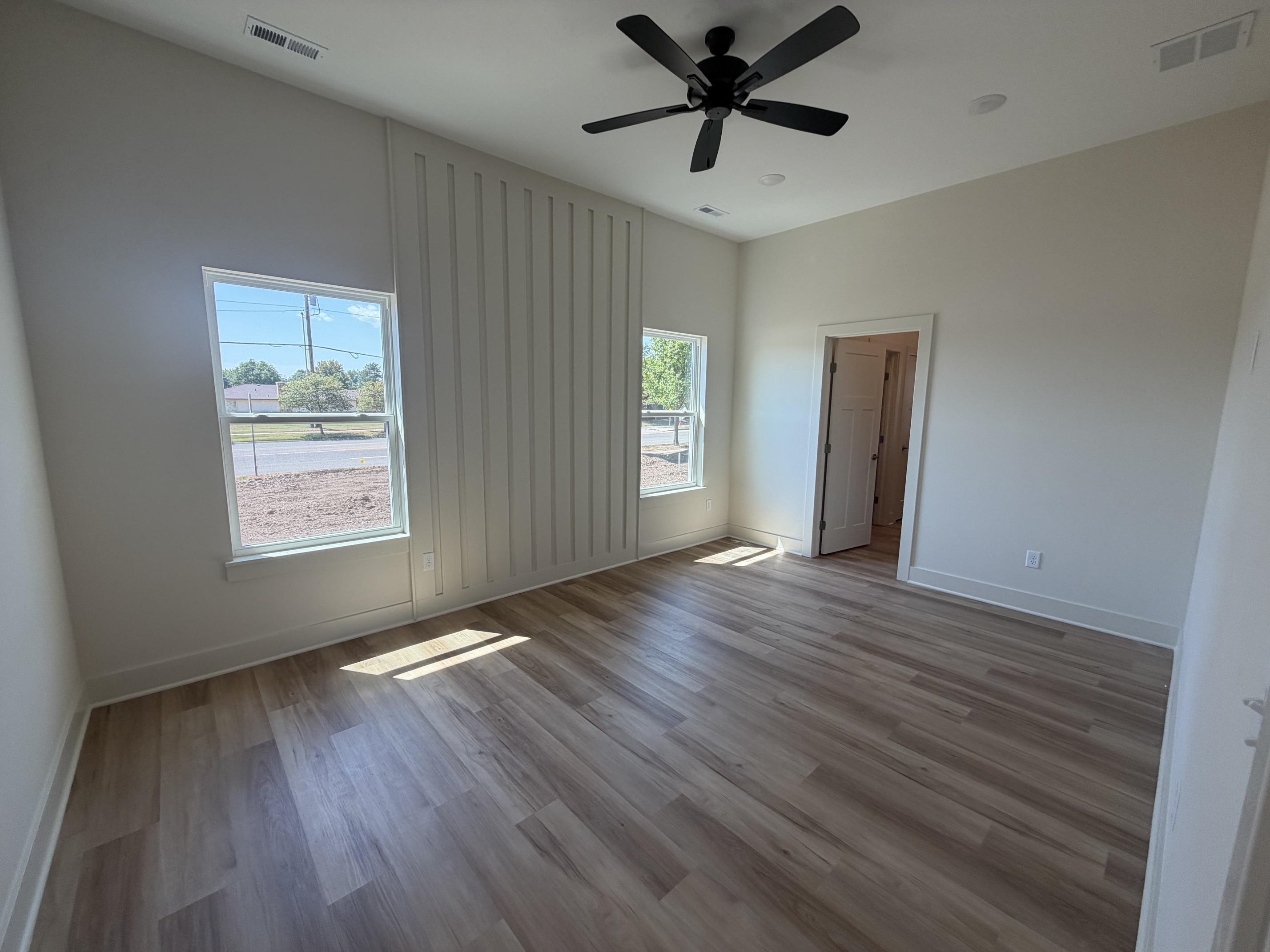 701 N Wheatland Ct Property Photo 8