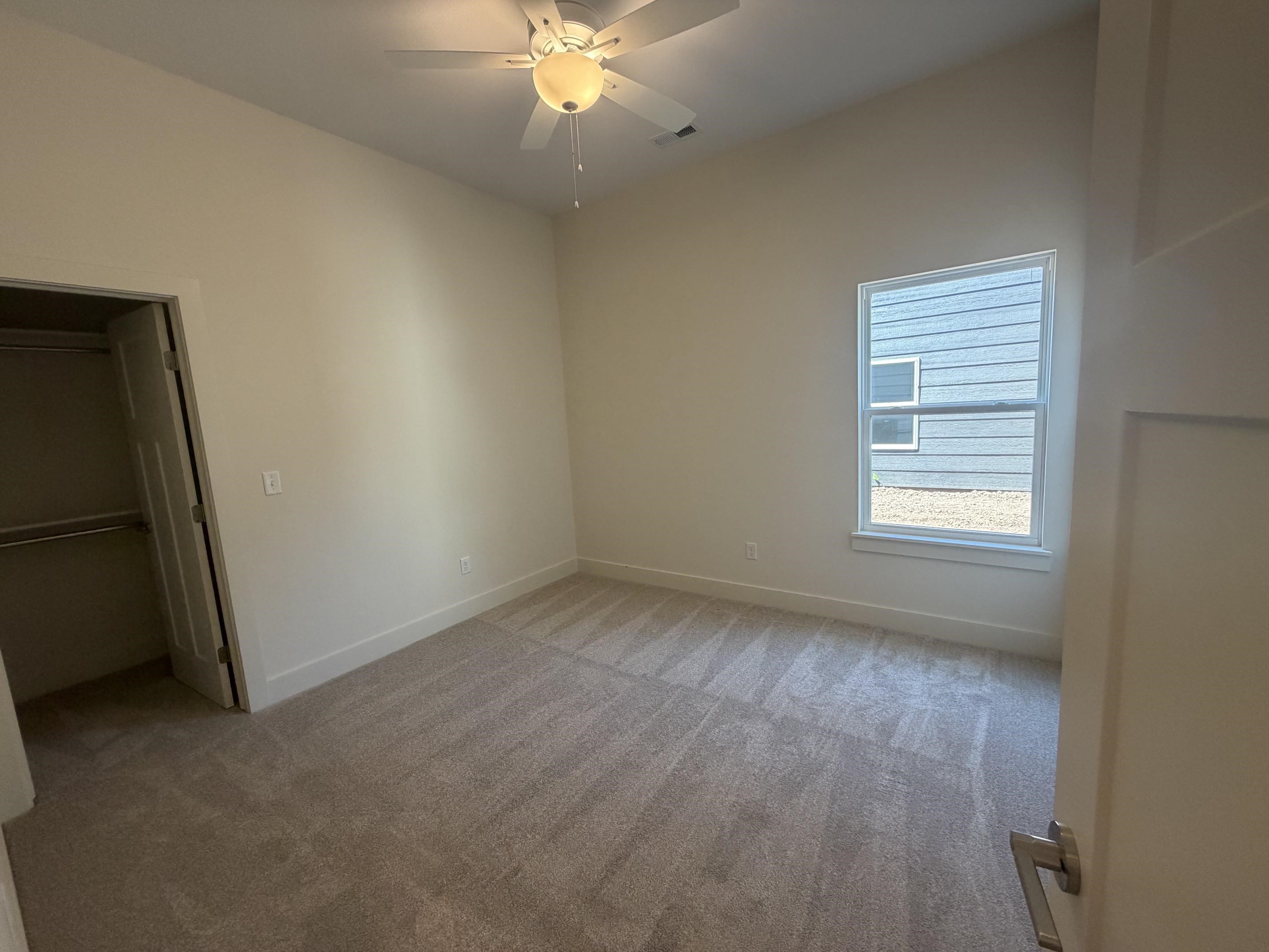 701 N Wheatland Ct Property Photo 16