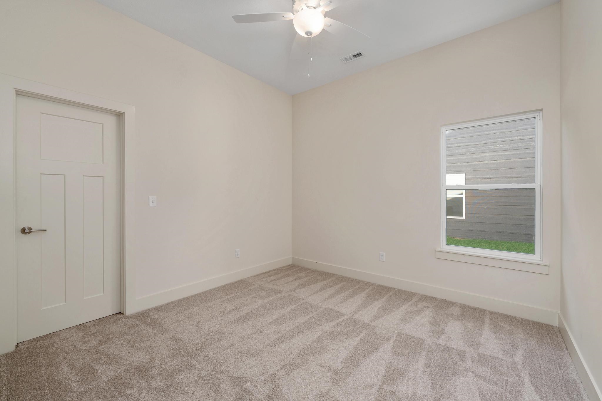 701 N Wheatland Ct Property Photo 24