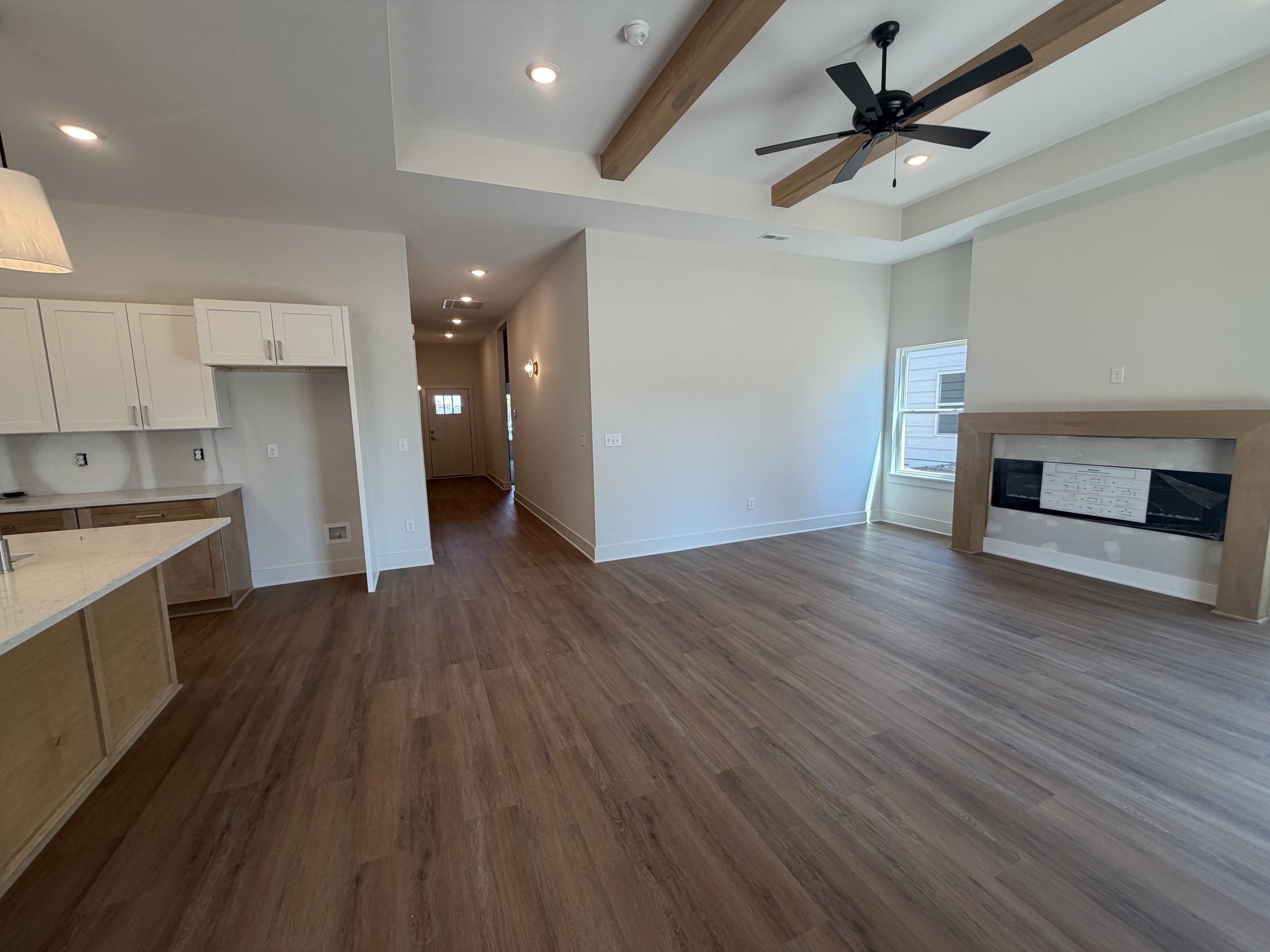 705 N Wheatland Ct Property Photo 16