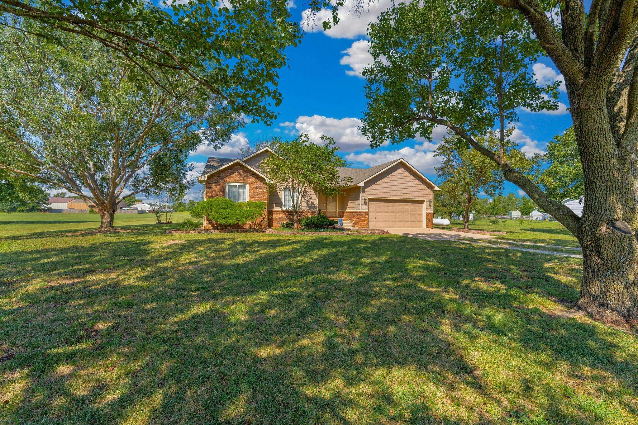 1411 N Fortner Rd Property Photo 2
