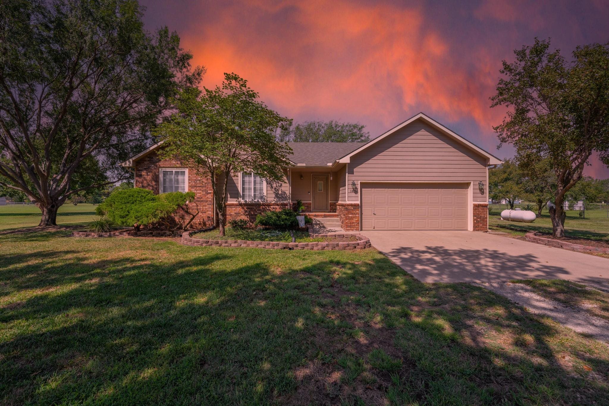 1411 N Fortner Rd Property Photo 3