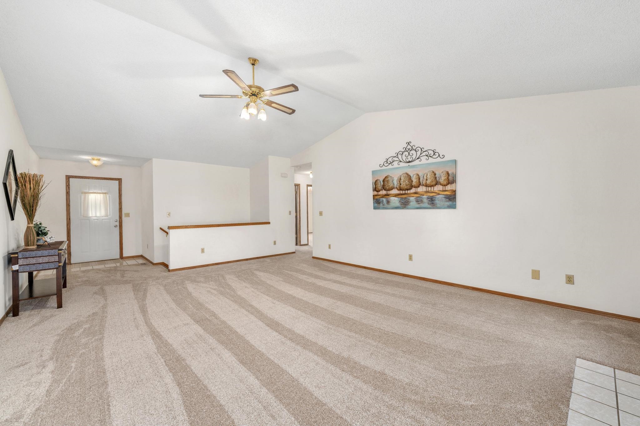 1411 N Fortner Rd Property Photo 6