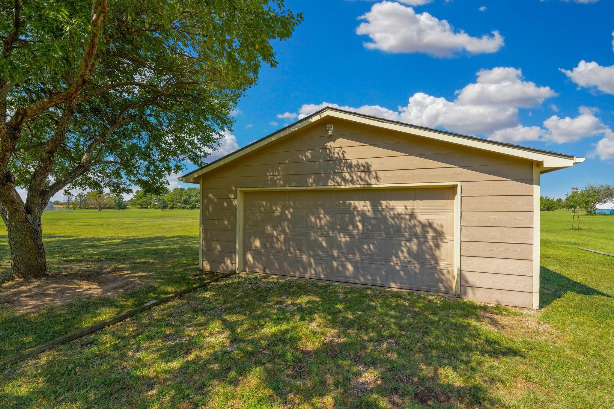 1411 N Fortner Rd Property Photo 26