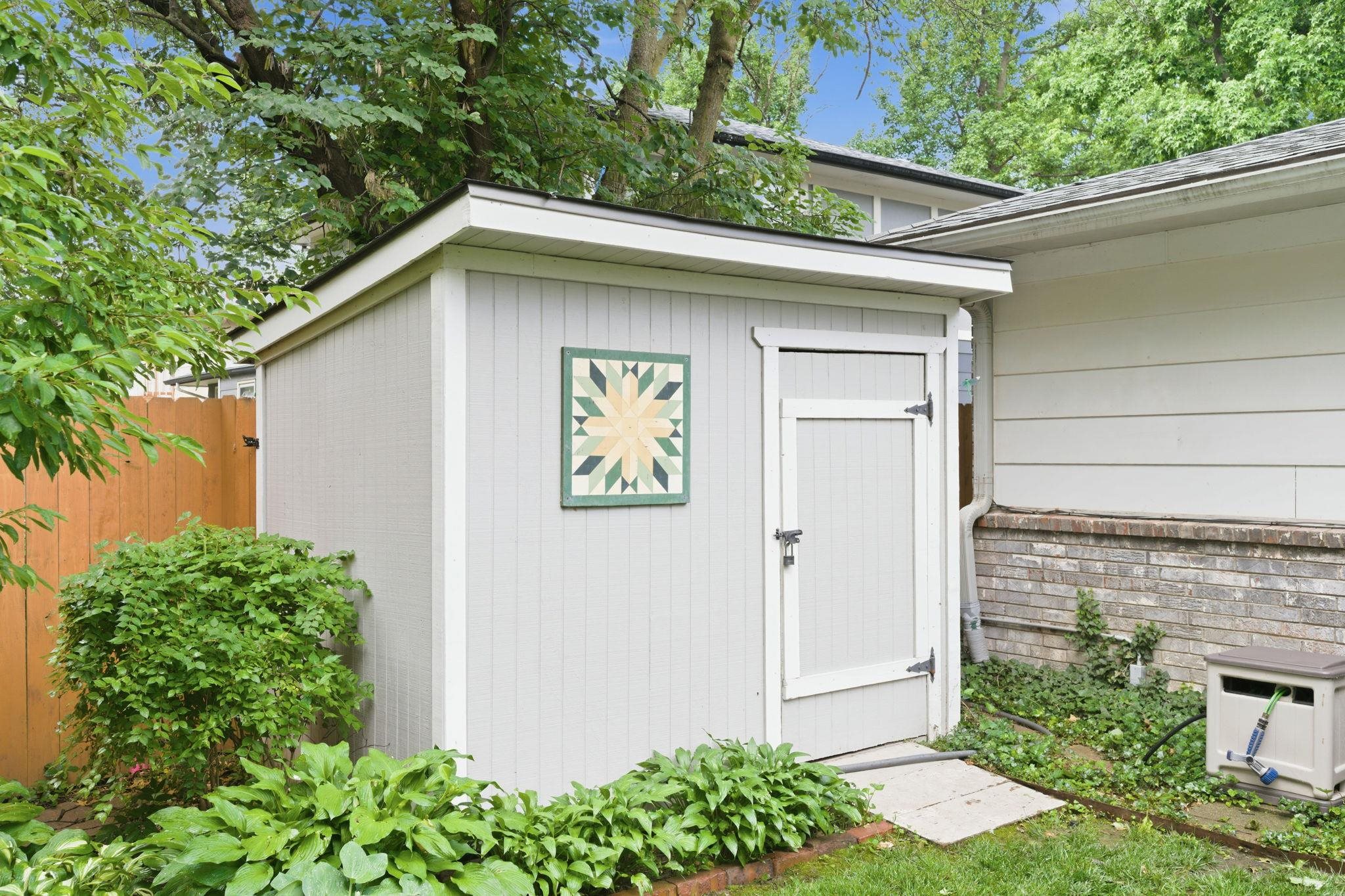1326 N Chipper Property Photo 33