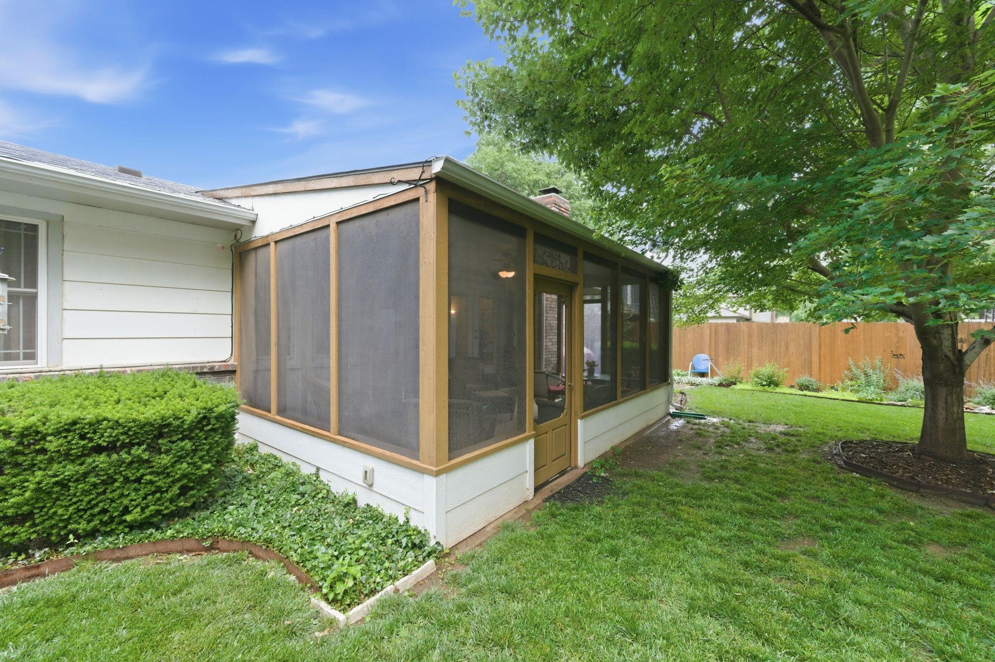 1326 N Chipper Property Photo 34