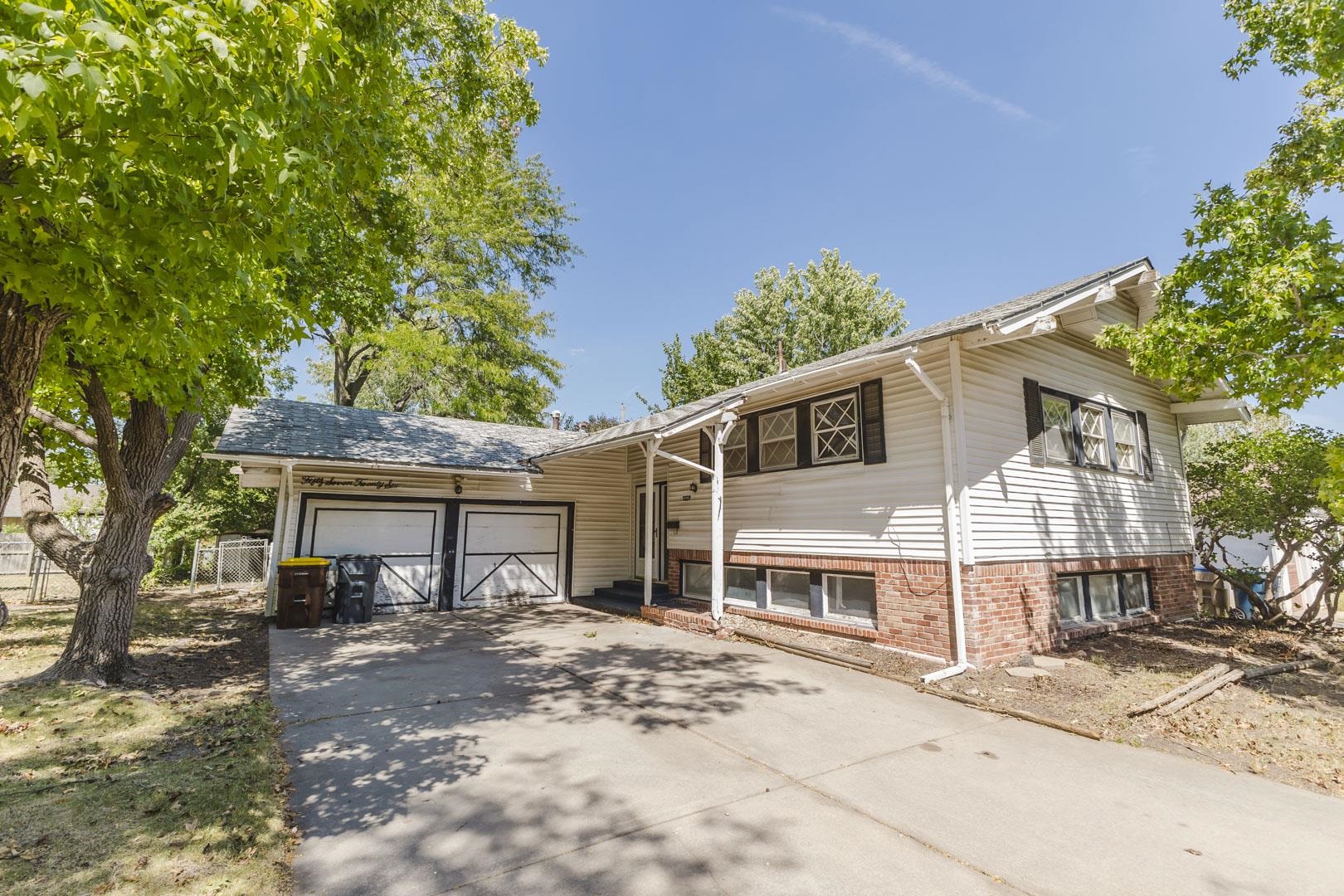 5726 Hanover St. Property Photo 5