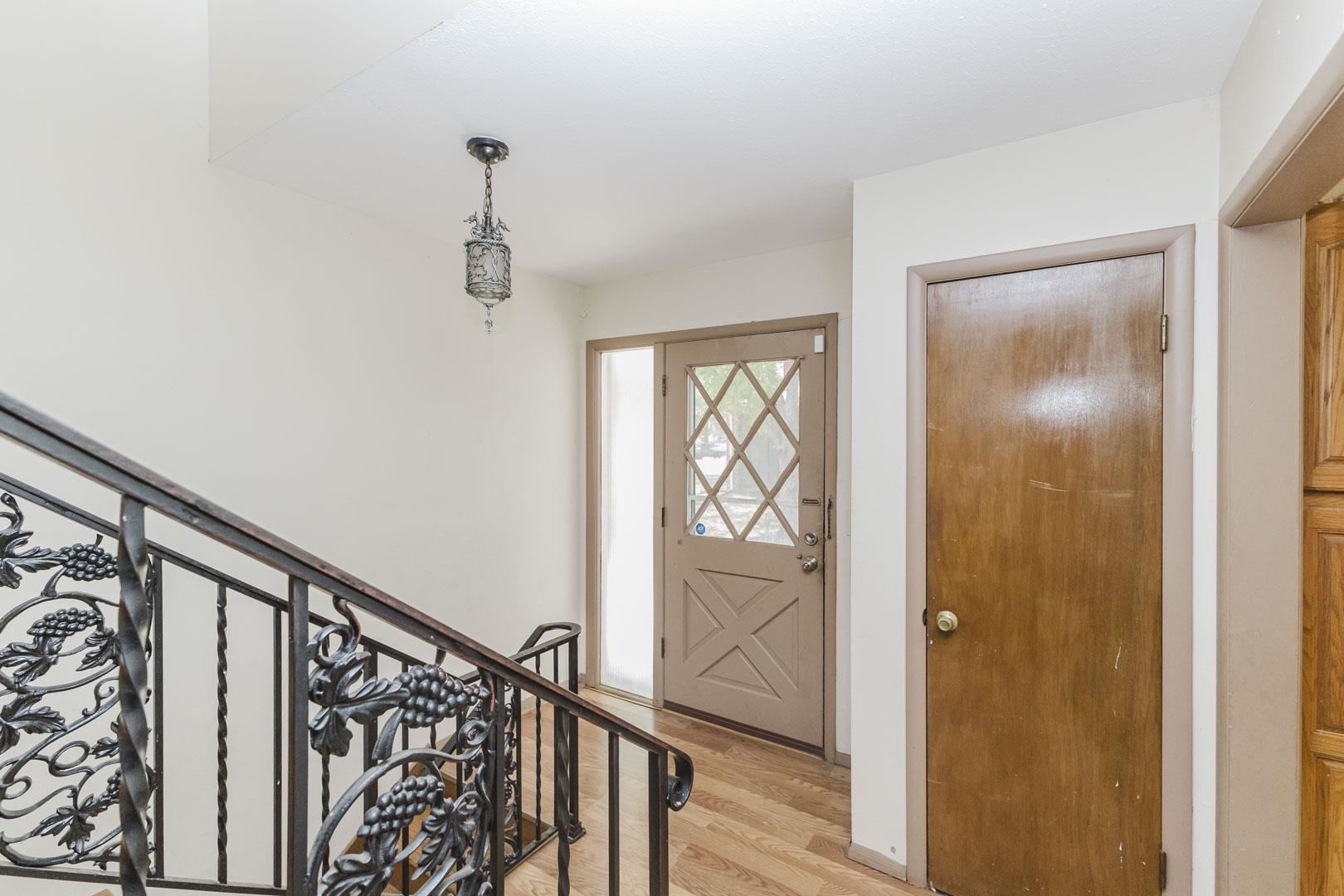 5726 Hanover St. Property Photo 8