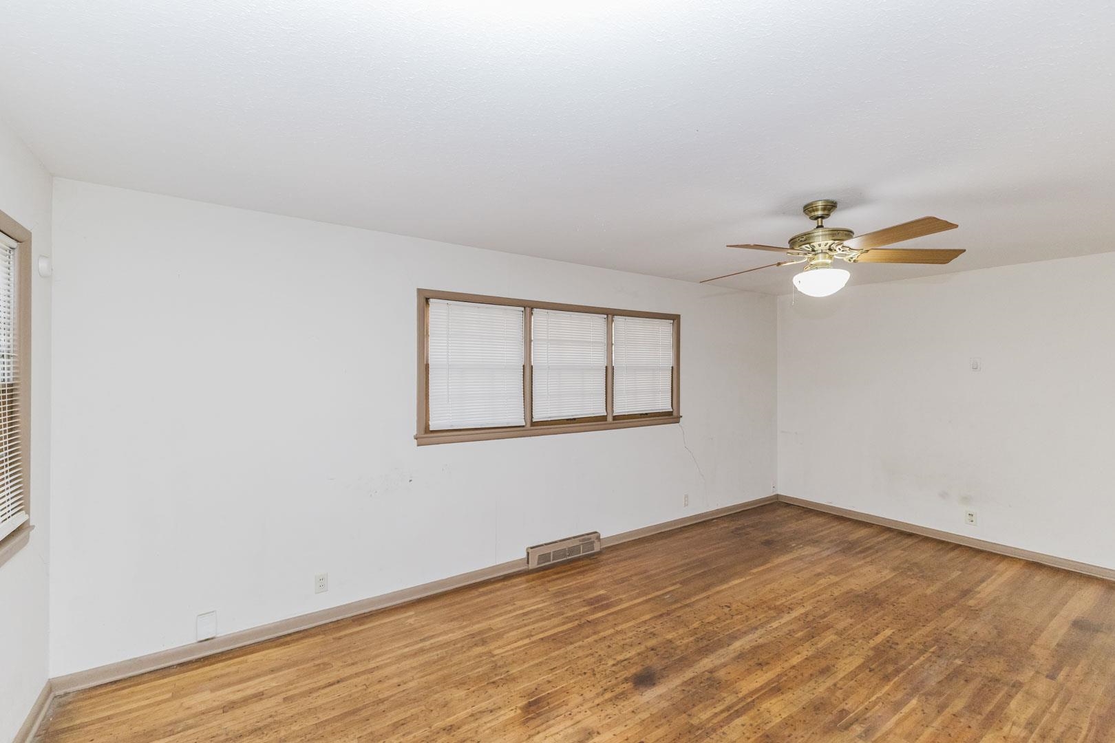 5726 Hanover St. Property Photo 17