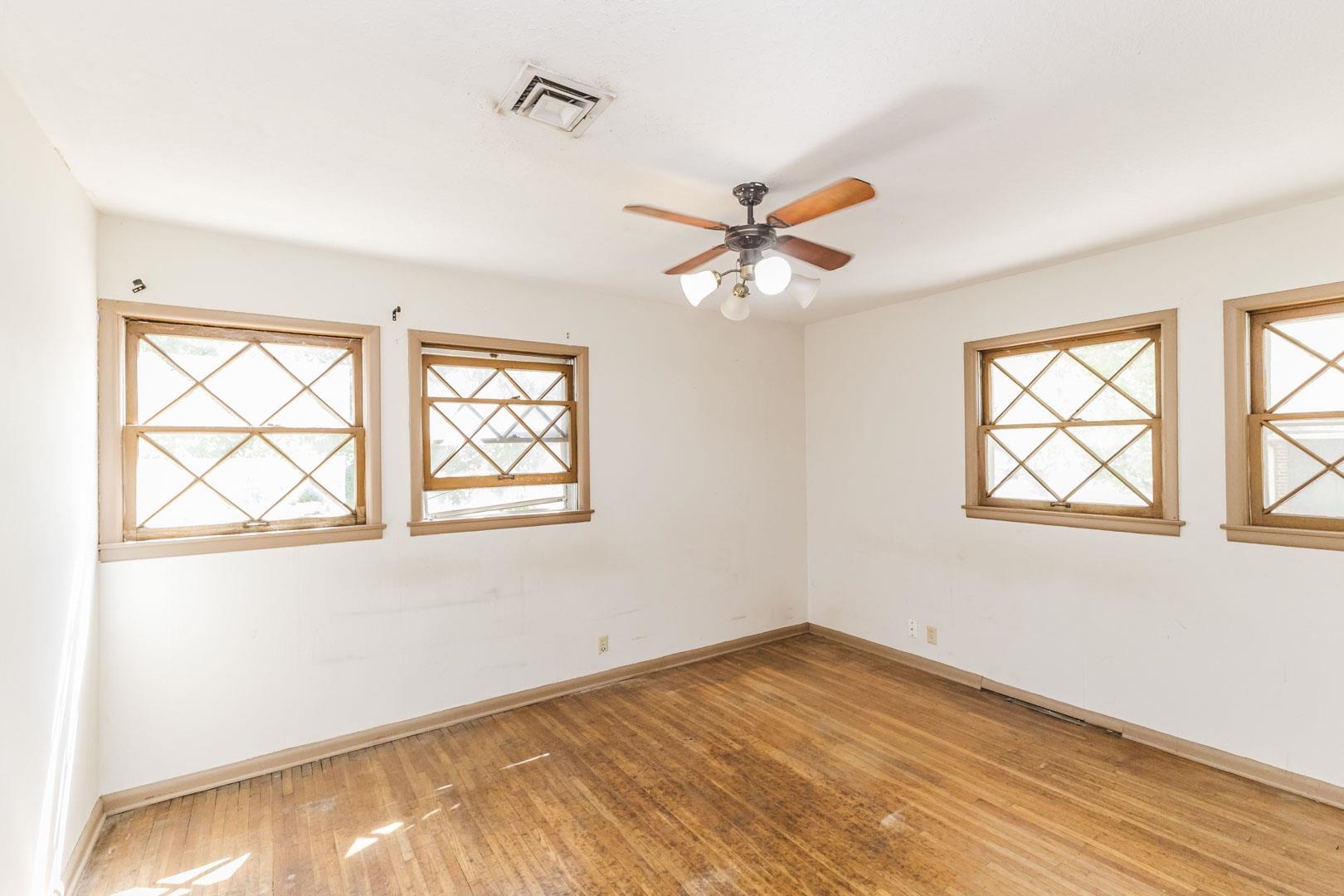 5726 Hanover St. Property Photo 24
