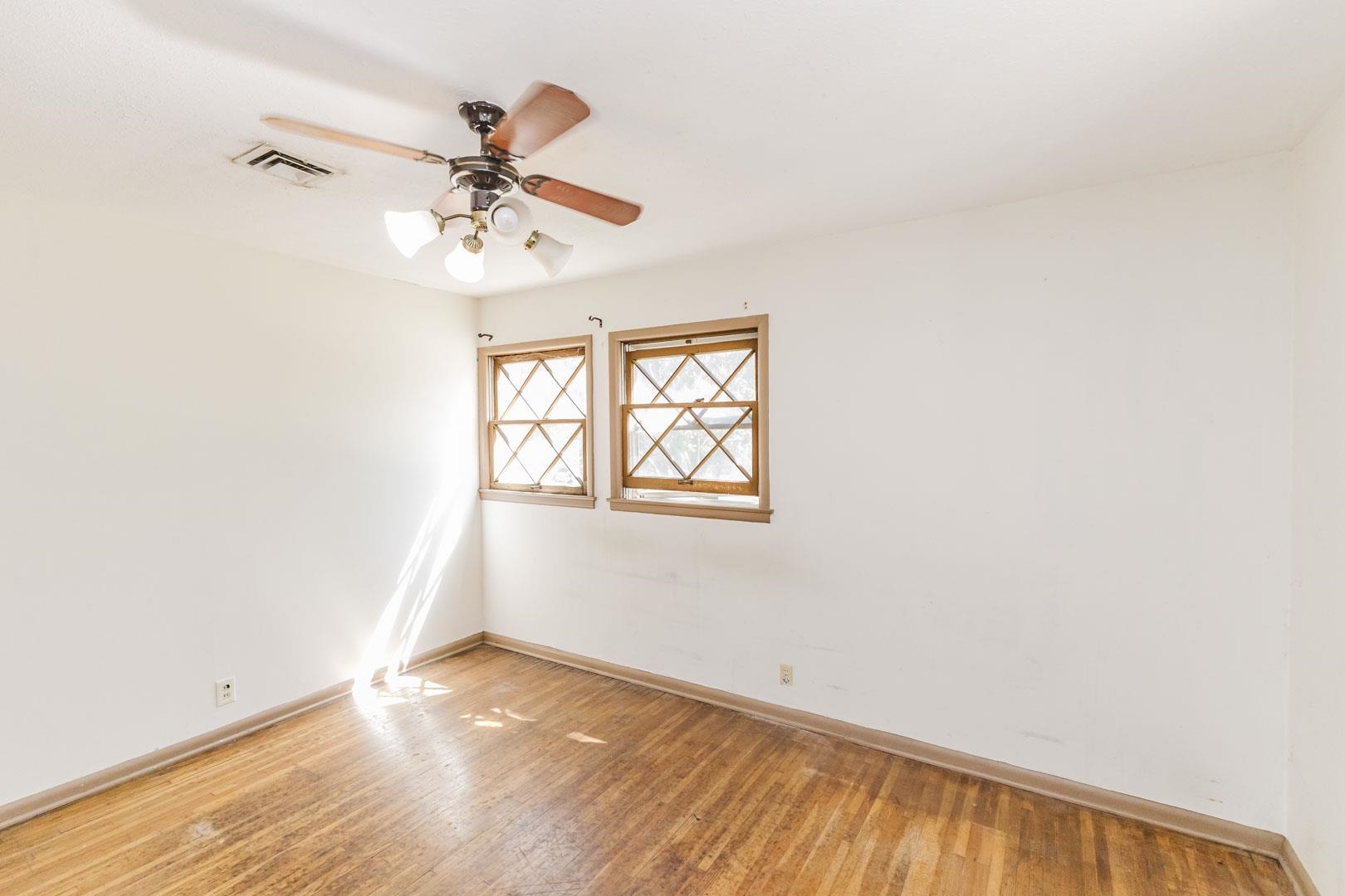 5726 Hanover St. Property Photo 25