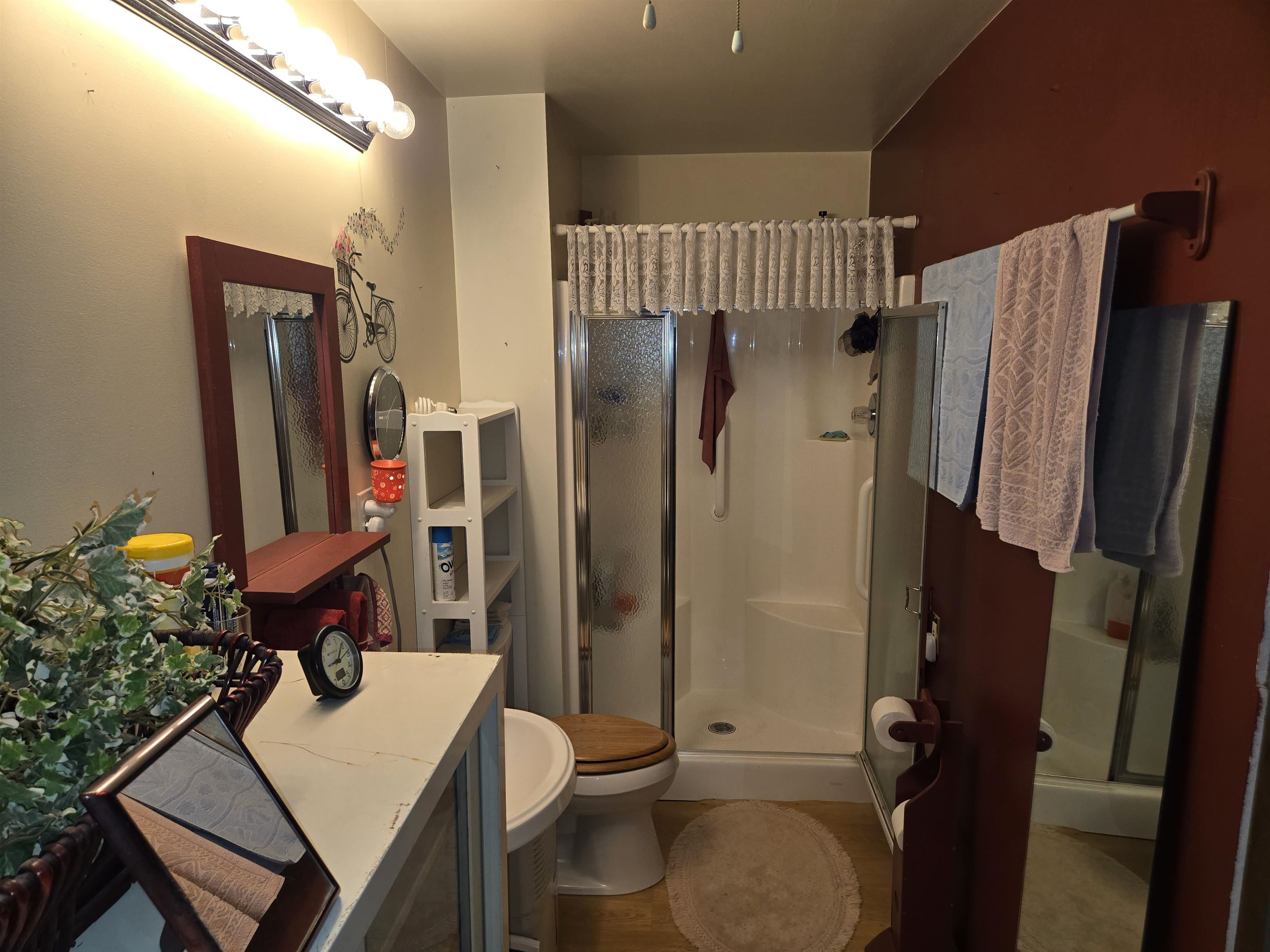 222 Commerce St Property Photo 9