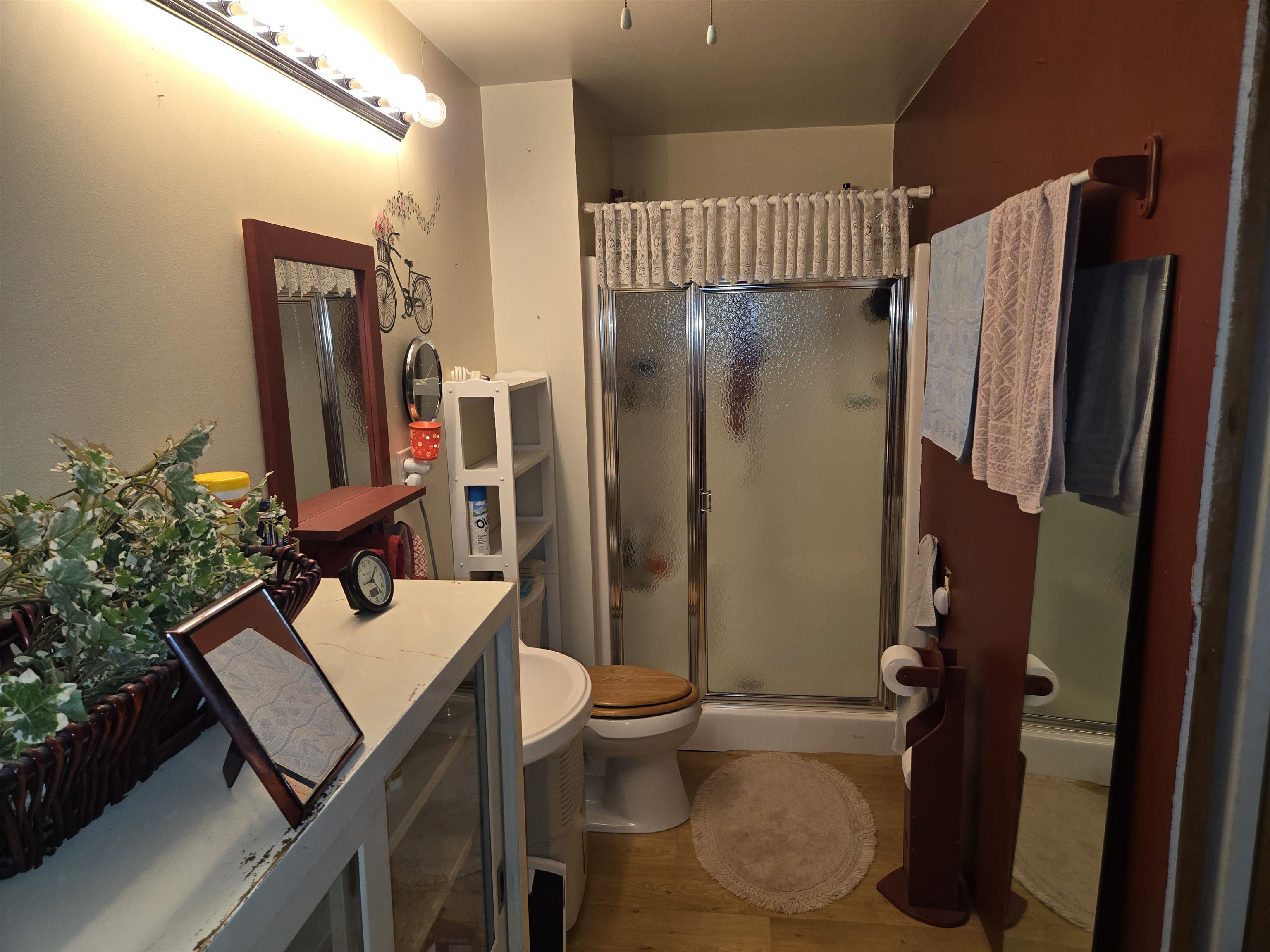 222 Commerce St Property Photo 10