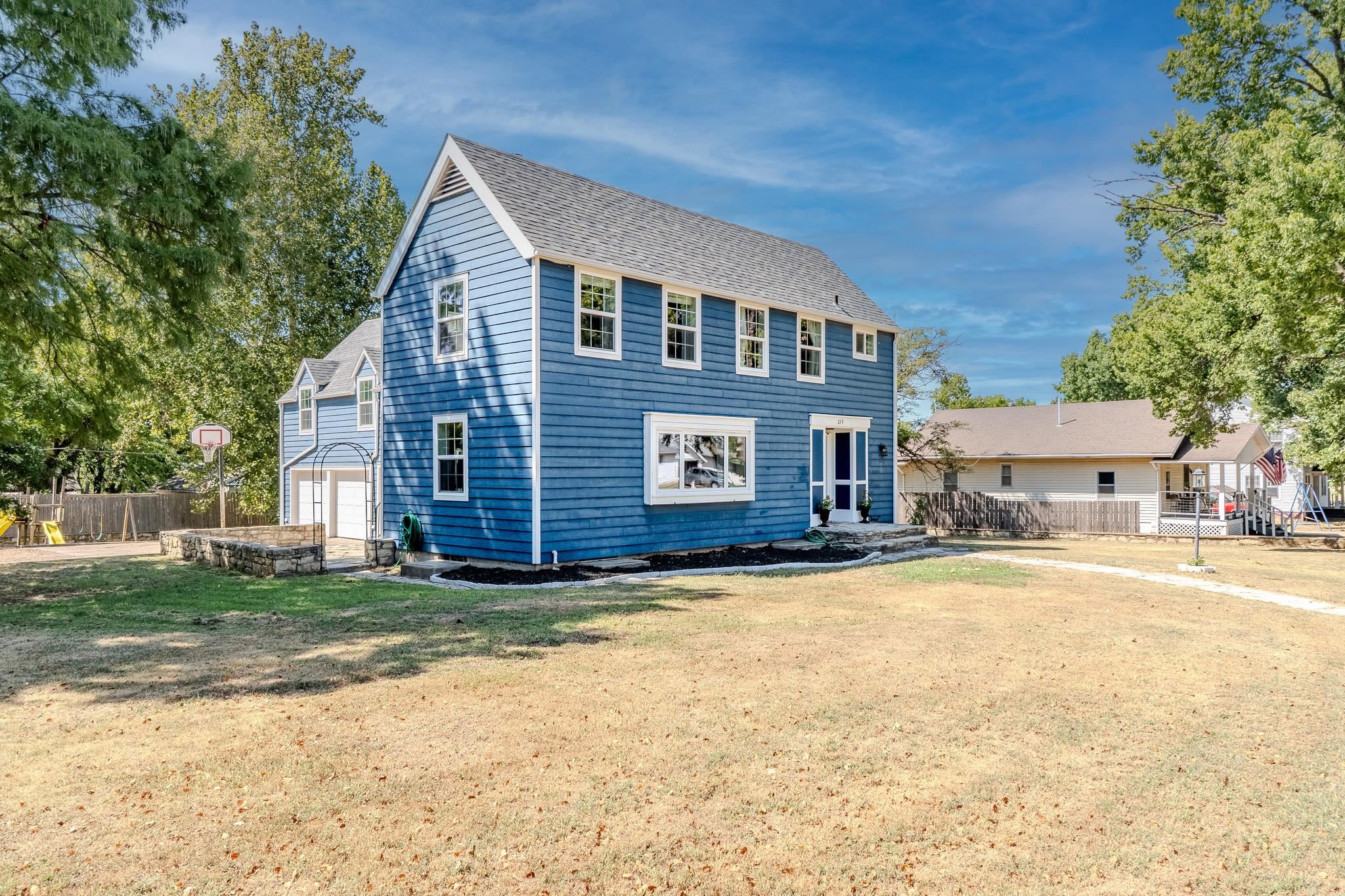 219 Park Property Photo 1