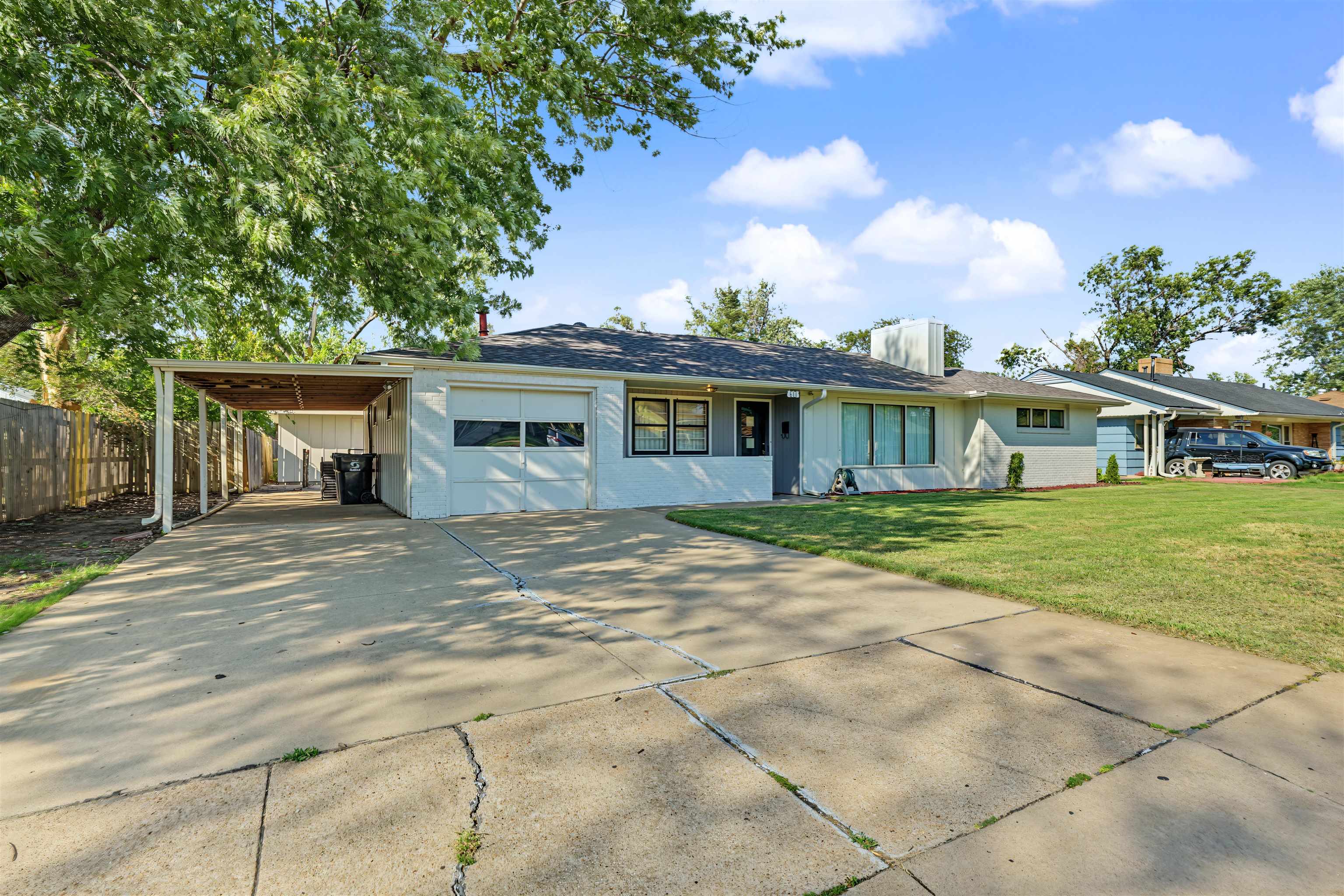 611 Morningside Dr. Property Photo 2