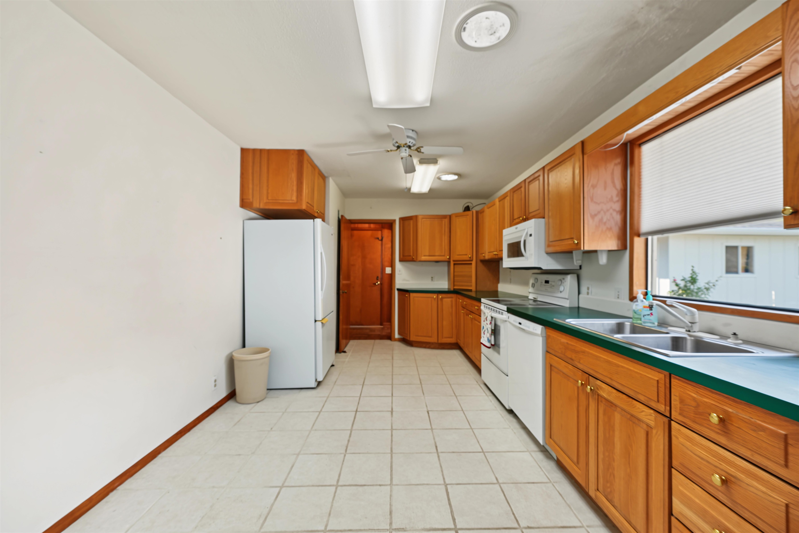 611 Morningside Dr. Property Photo 8