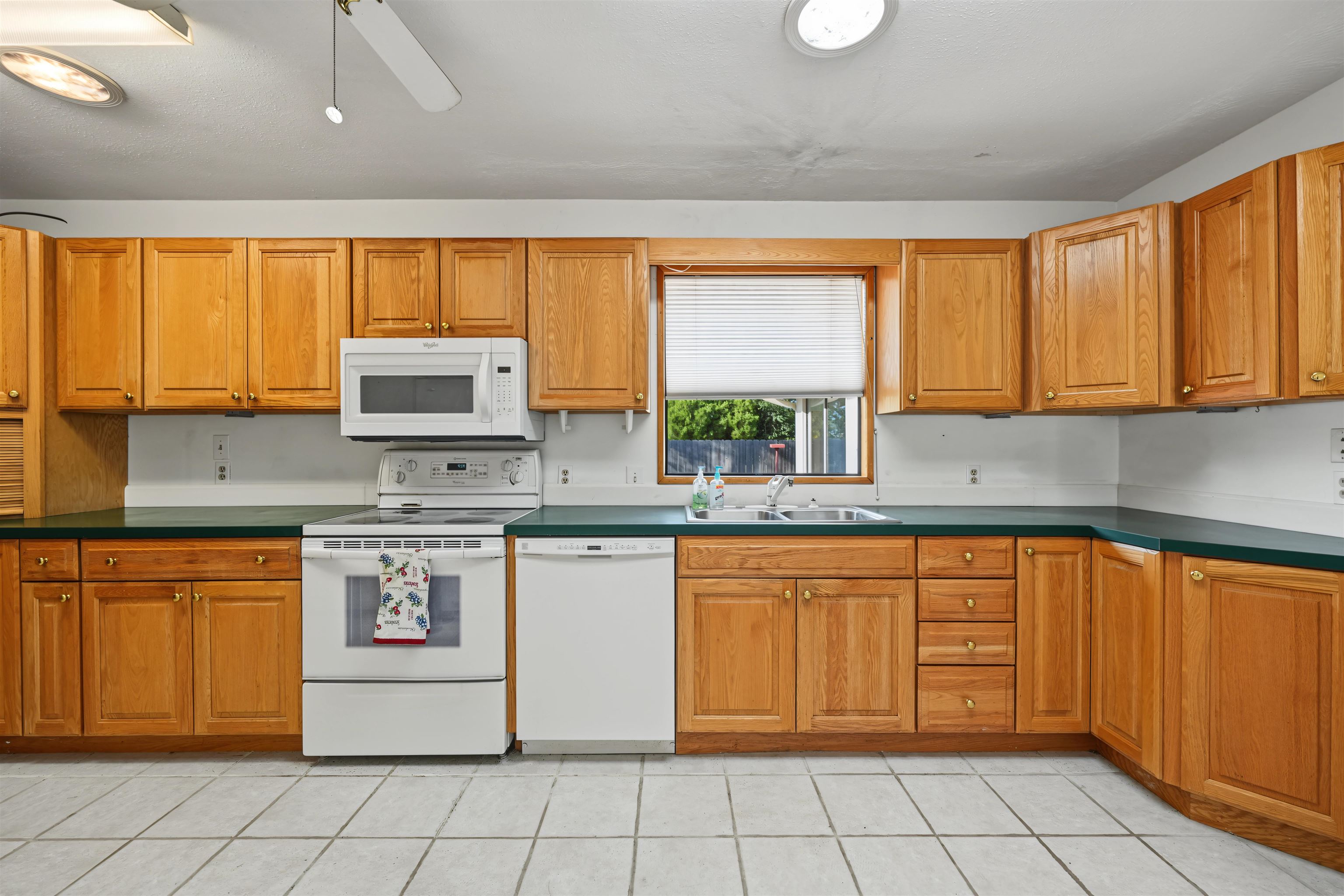 611 Morningside Dr. Property Photo 9