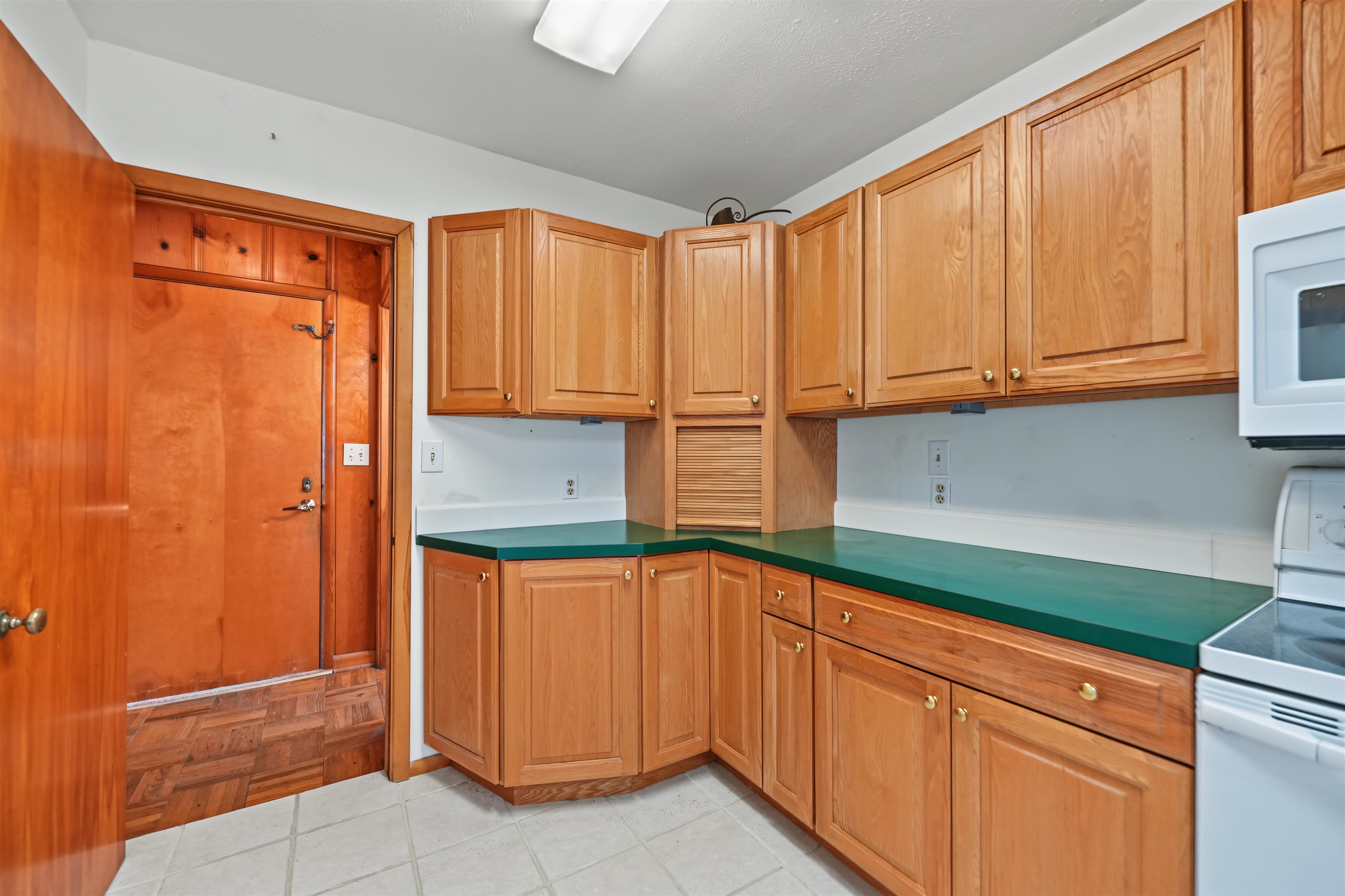 611 Morningside Dr. Property Photo 10