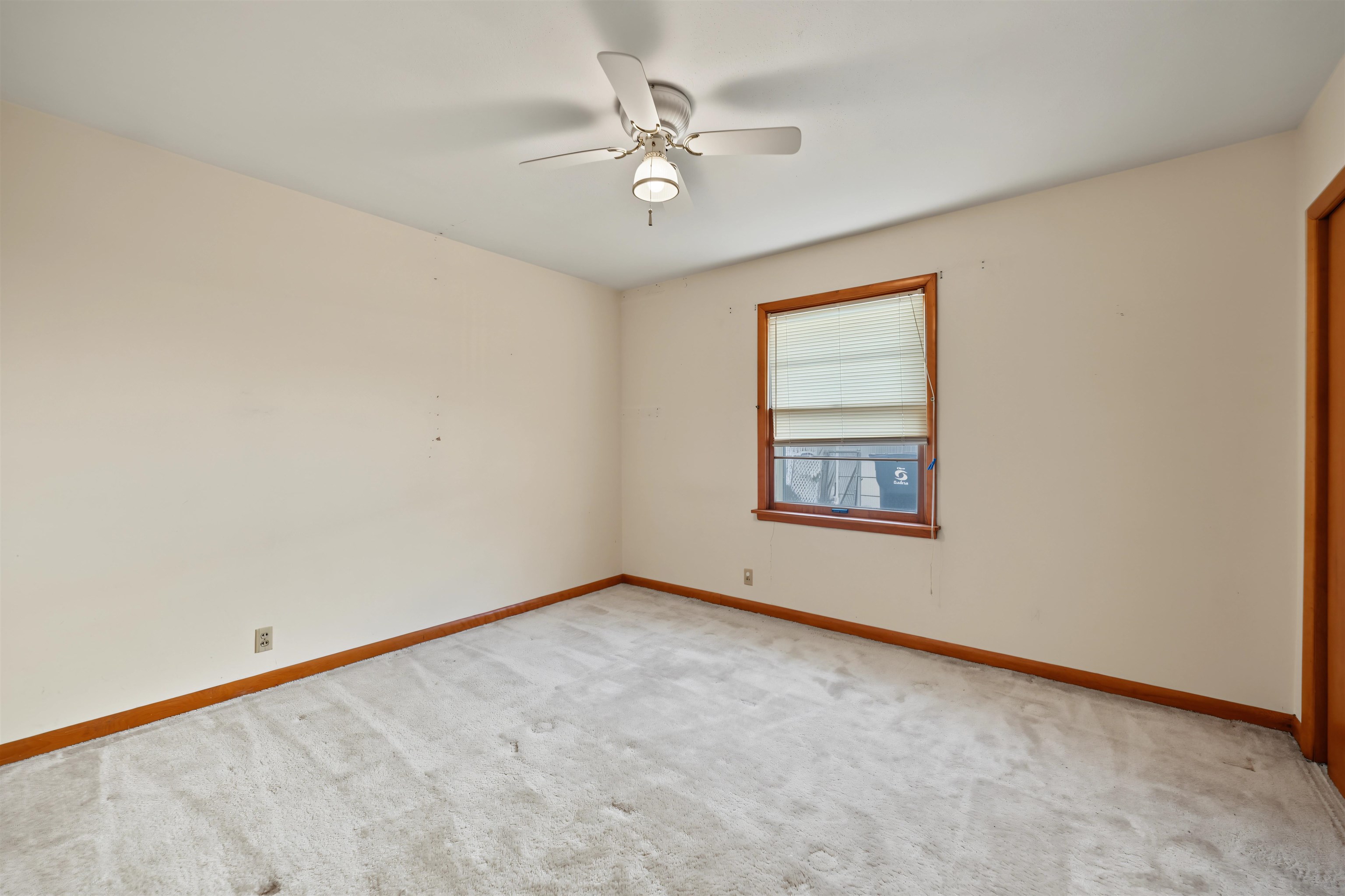 611 Morningside Dr. Property Photo 16