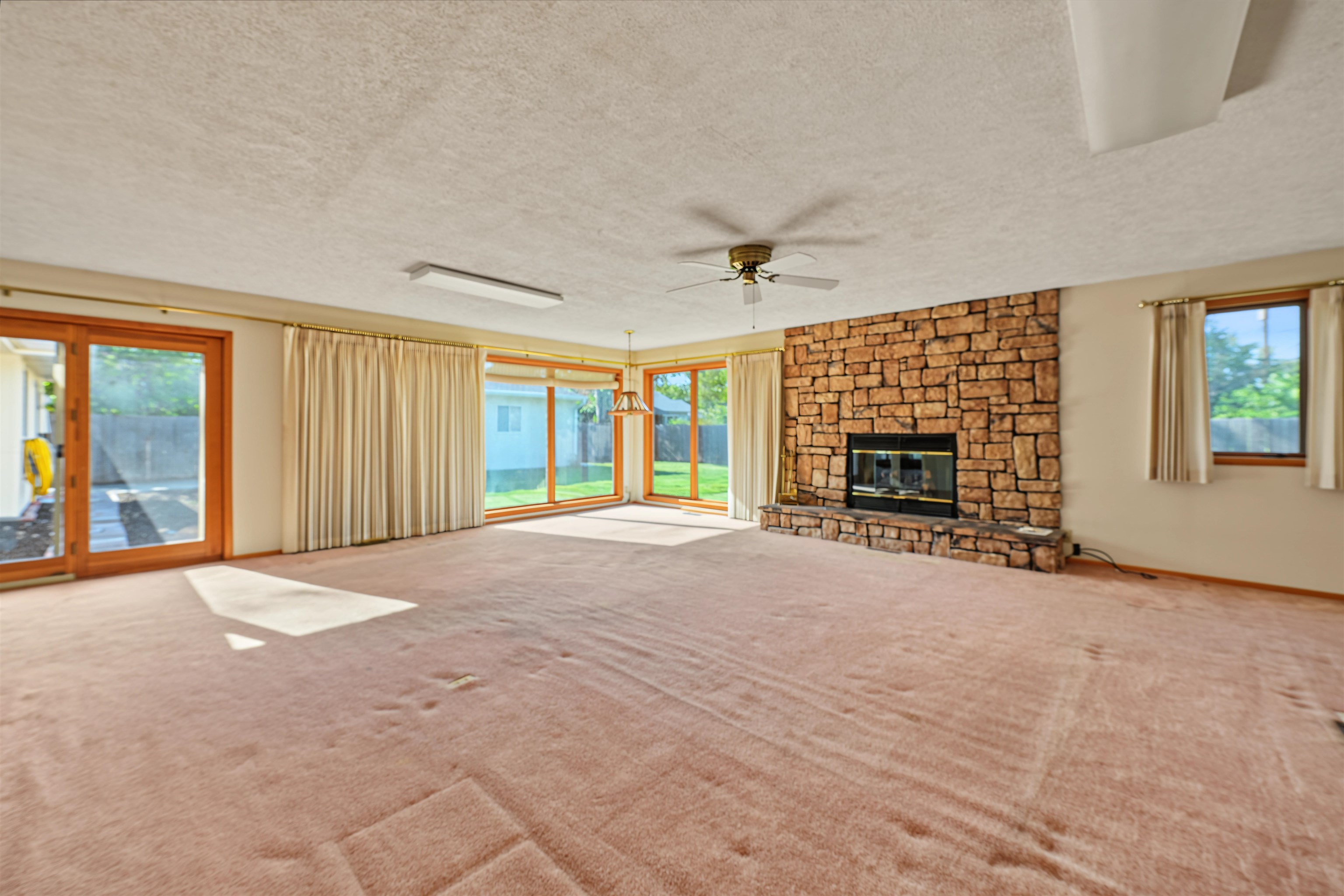611 Morningside Dr. Property Photo 20