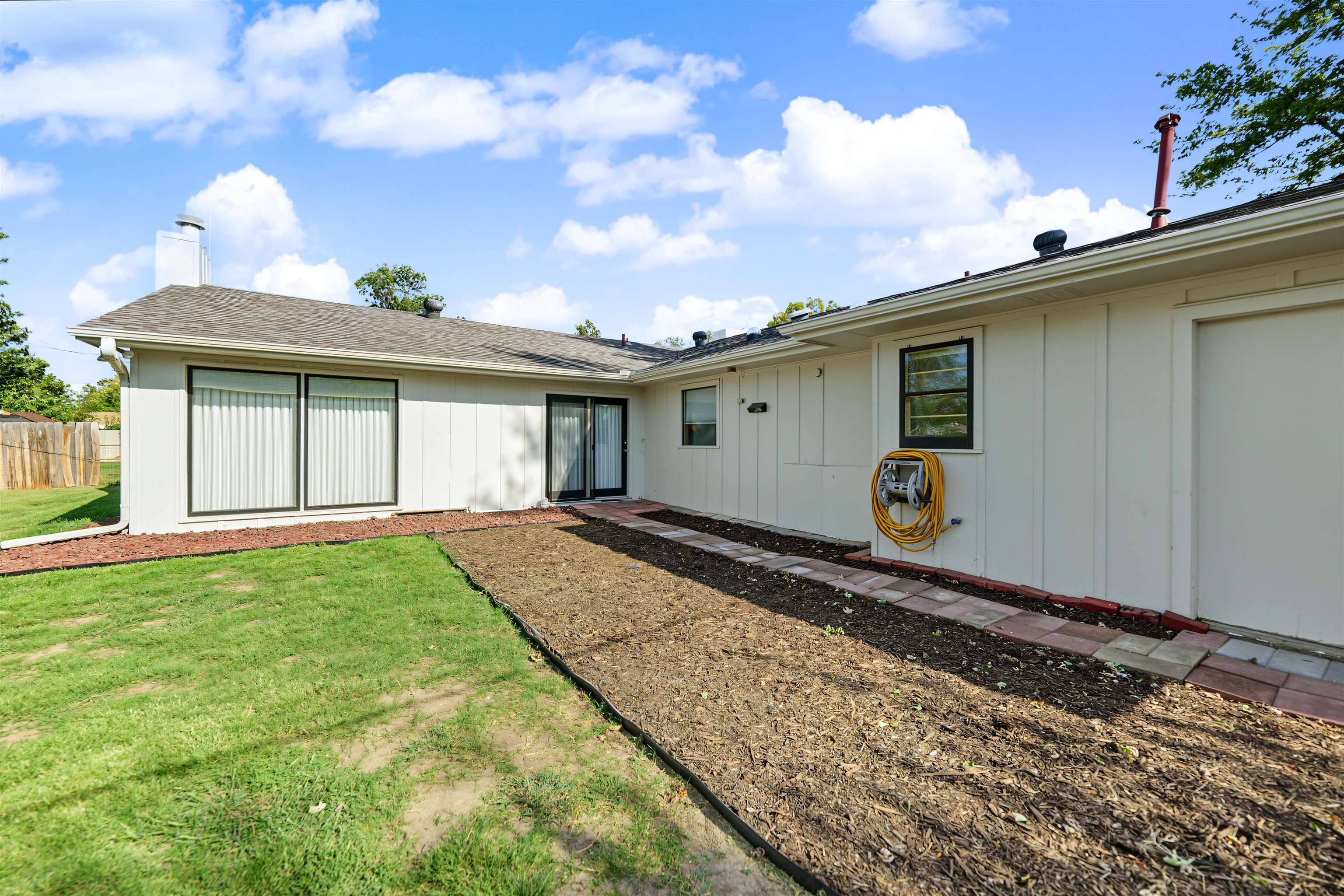 611 Morningside Dr. Property Photo 24