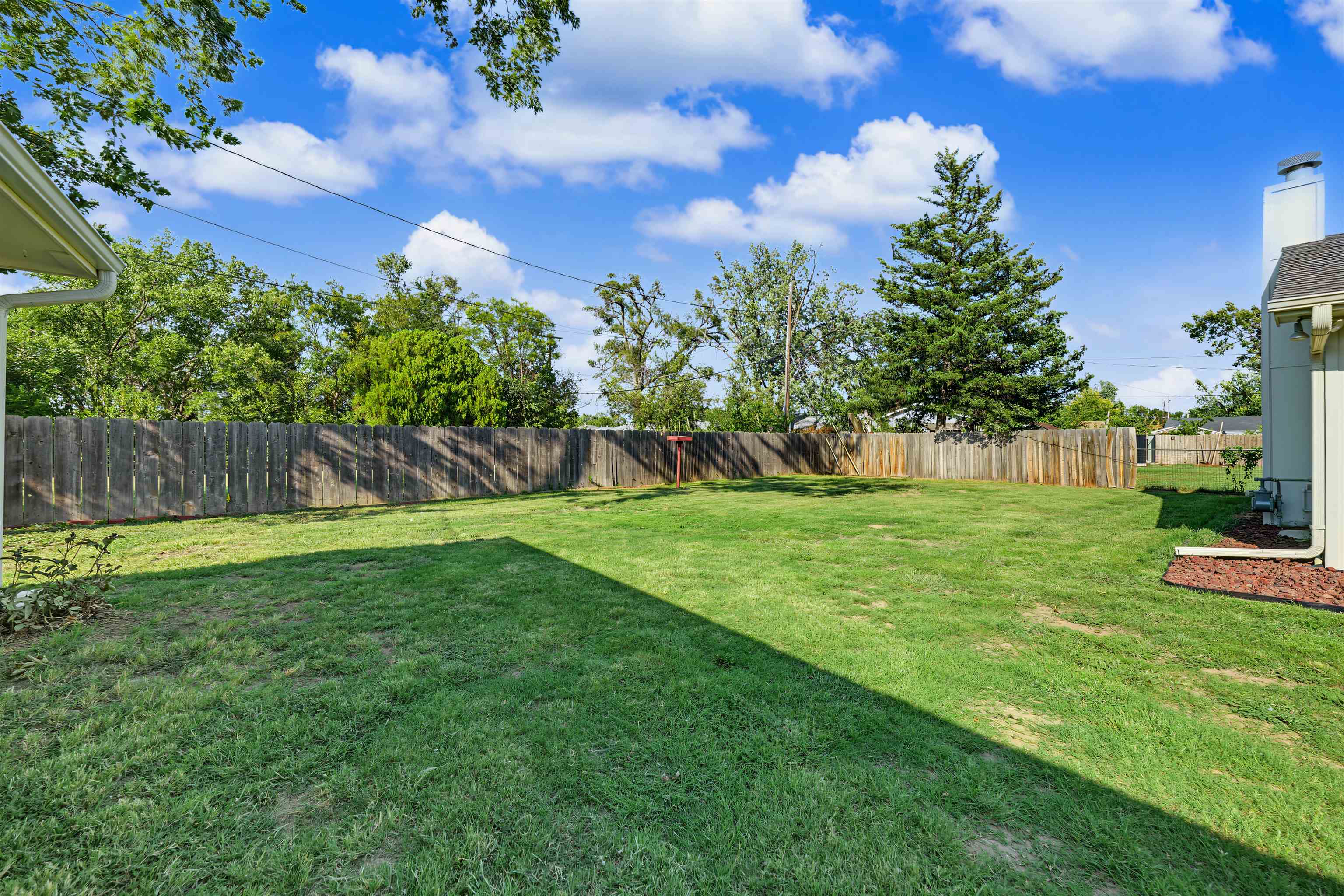 611 Morningside Dr. Property Photo 25