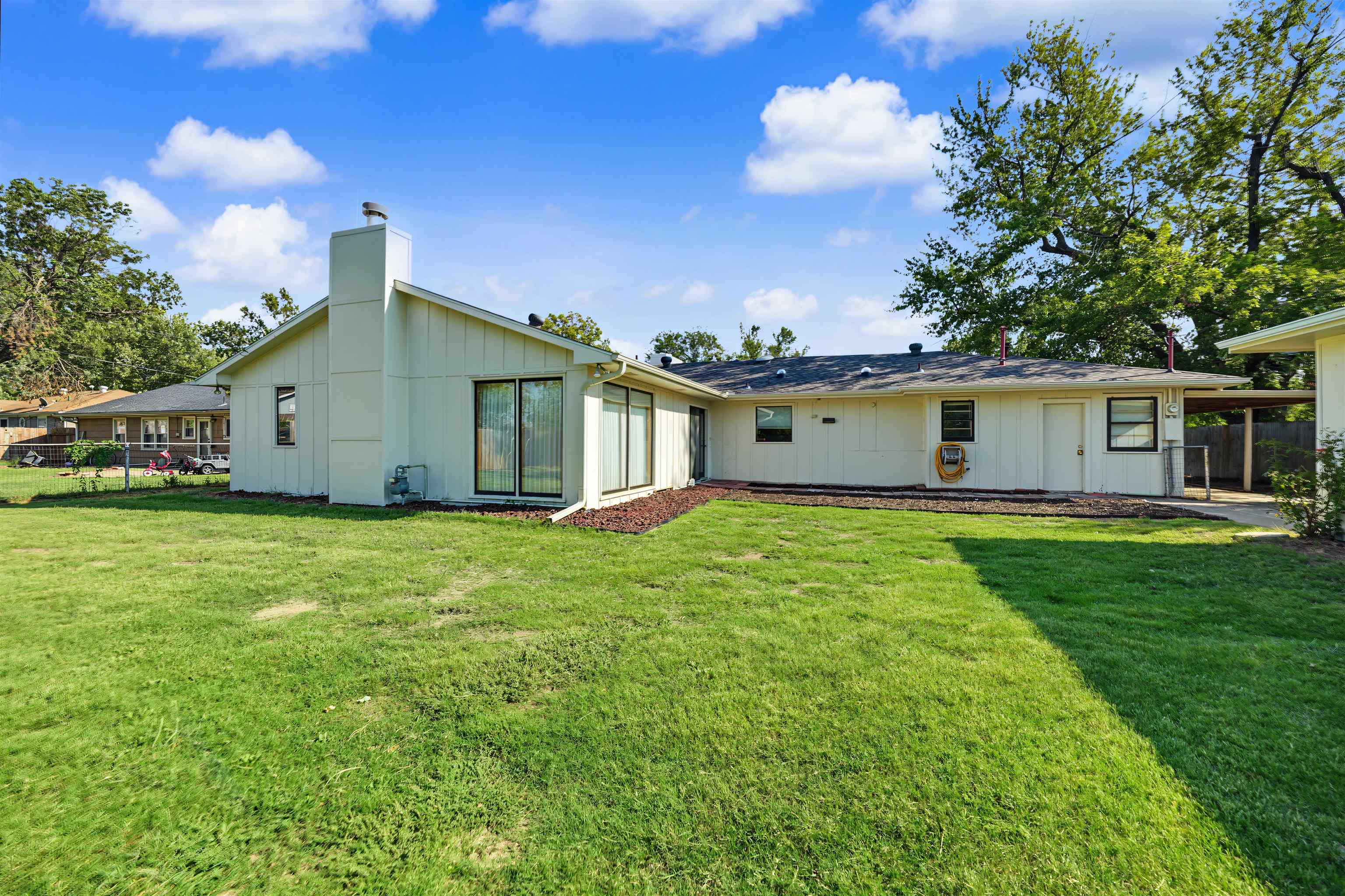 611 Morningside Dr. Property Photo 27