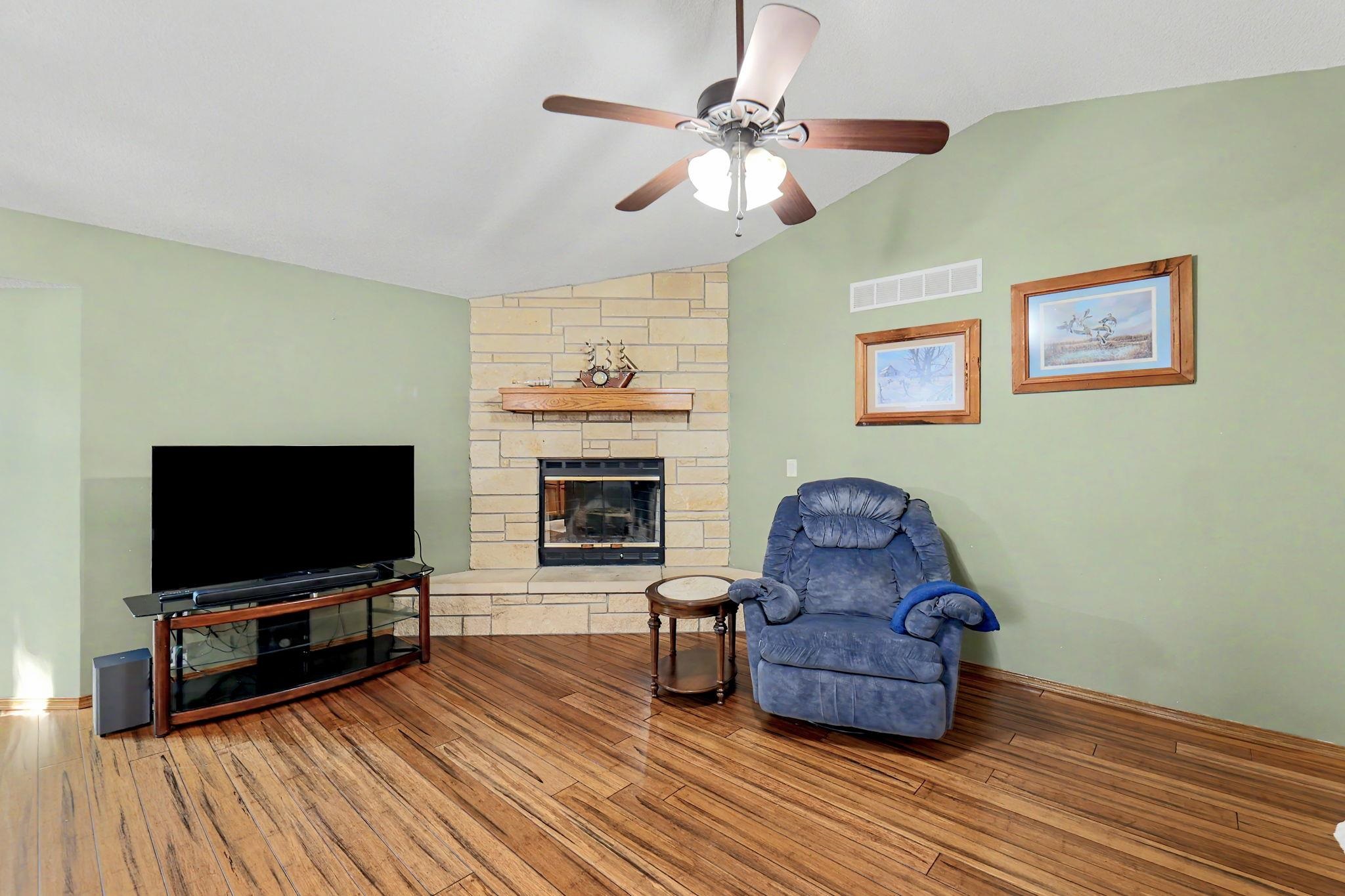 12123 W 19th St N Property Photo 5