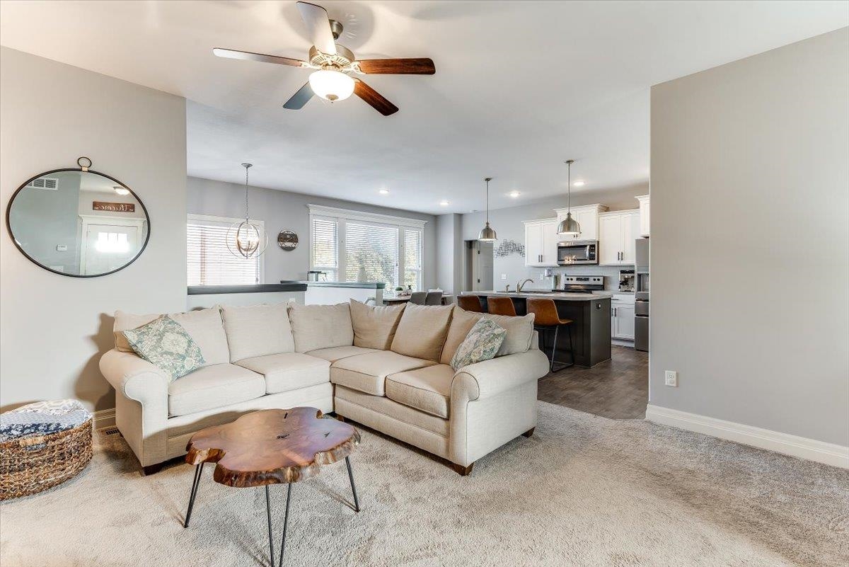 3604 N Pepper Ridge St Property Photo 4