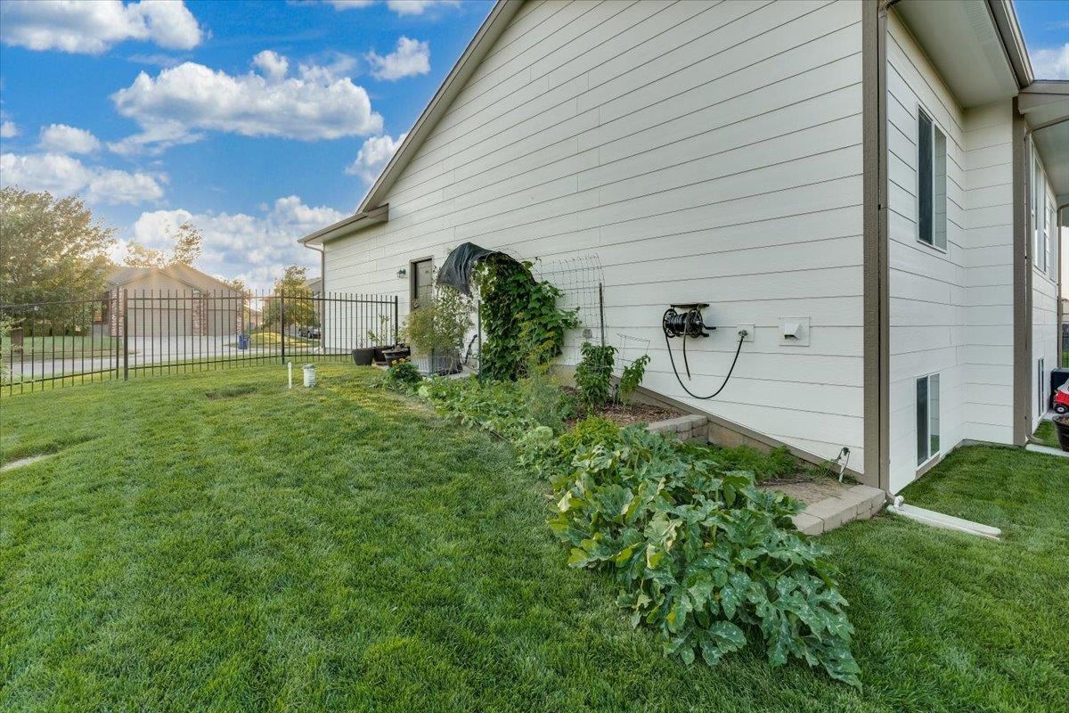 3604 N Pepper Ridge St Property Photo 34