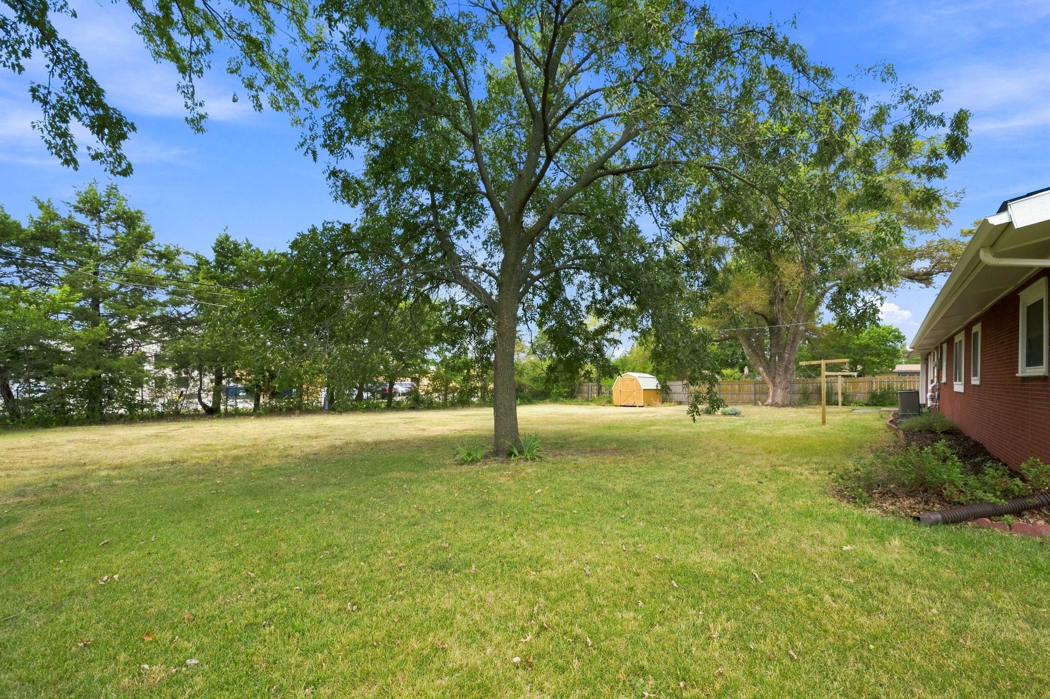 215 W Mary Ave Property Photo 28