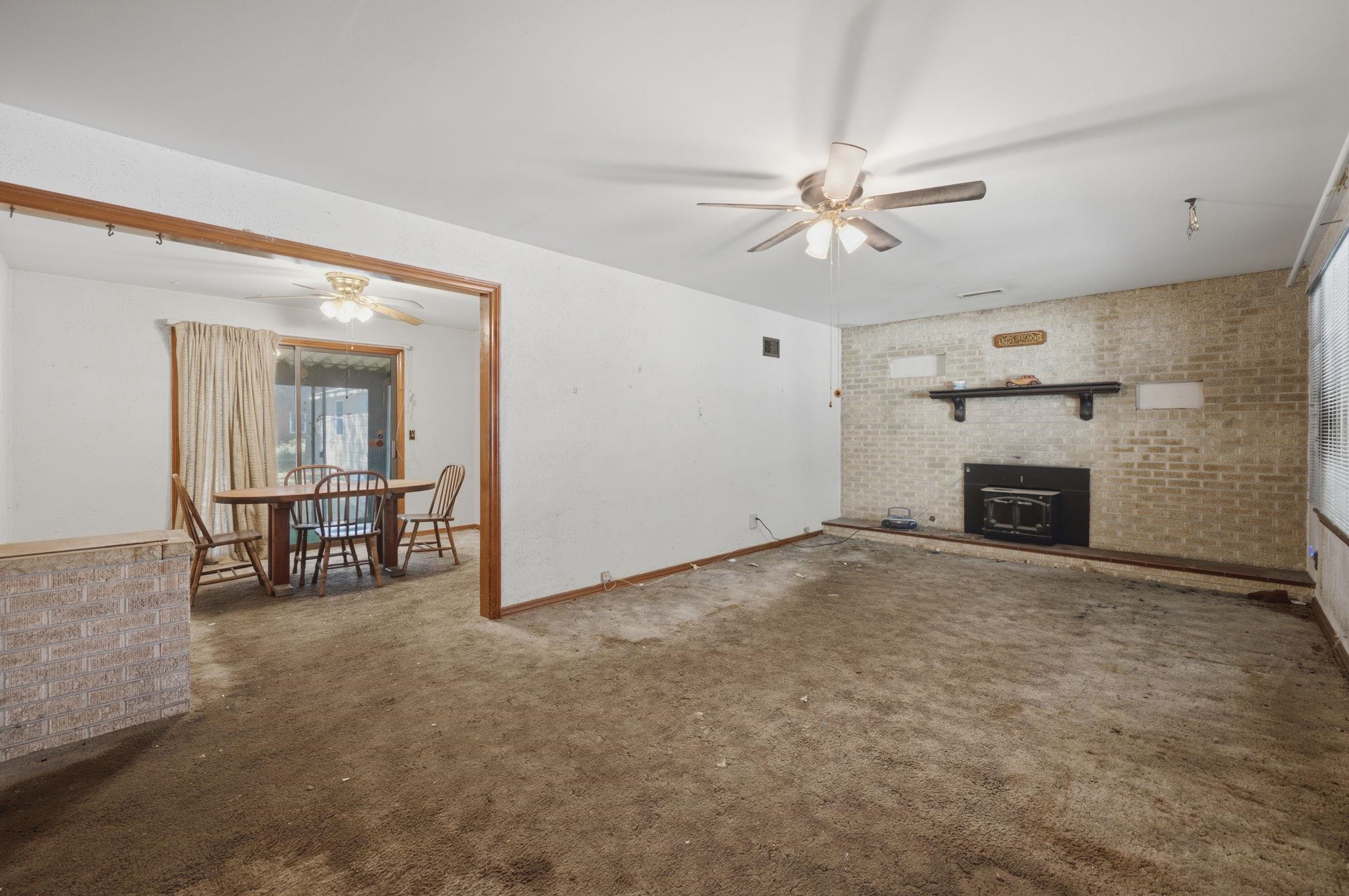 3259 N Coolidge Ave Property Photo 3