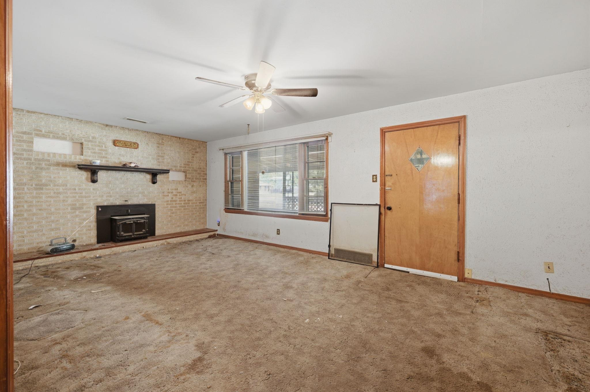 3259 N Coolidge Ave Property Photo 6