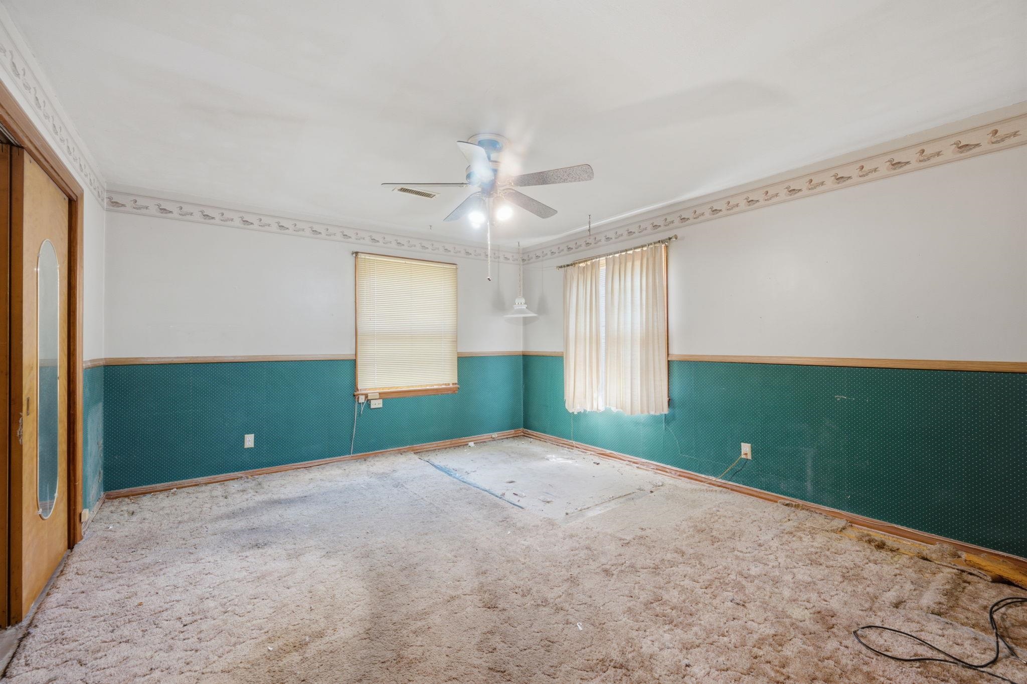 3259 N Coolidge Ave Property Photo 16