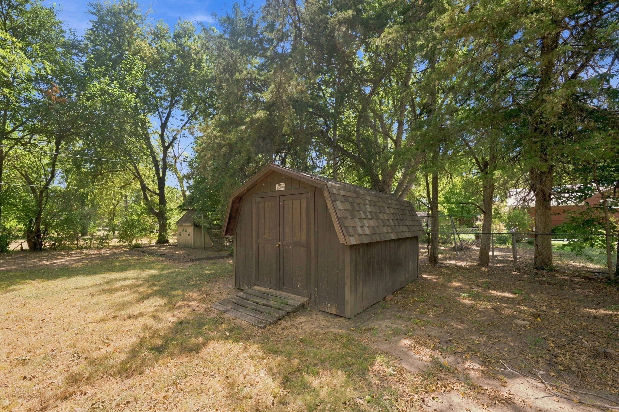 3259 N Coolidge Ave Property Photo 24