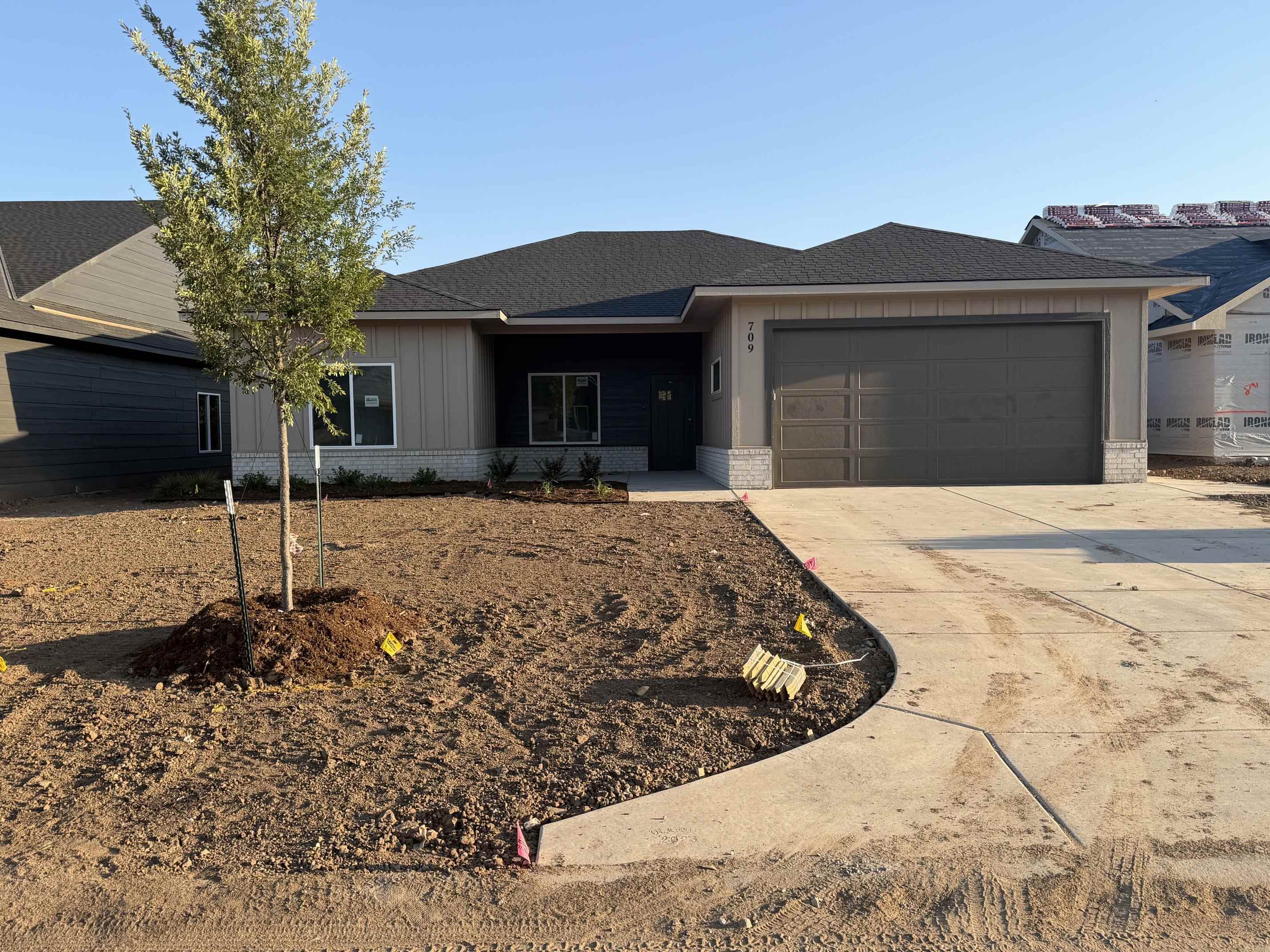 709 N Wheatland Ct Property Photo 1