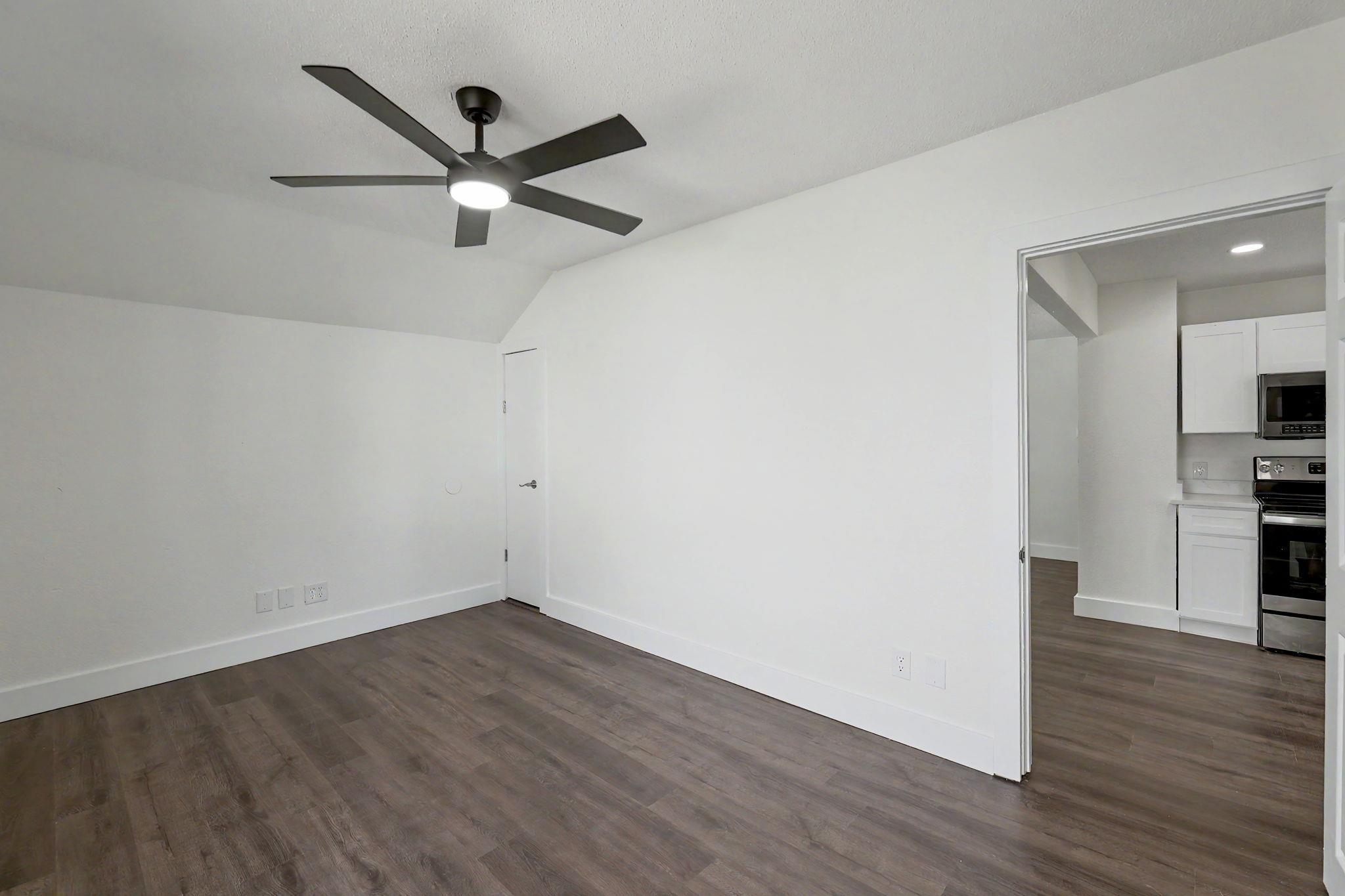 633 N Ridgewood Dr. Property Photo 14