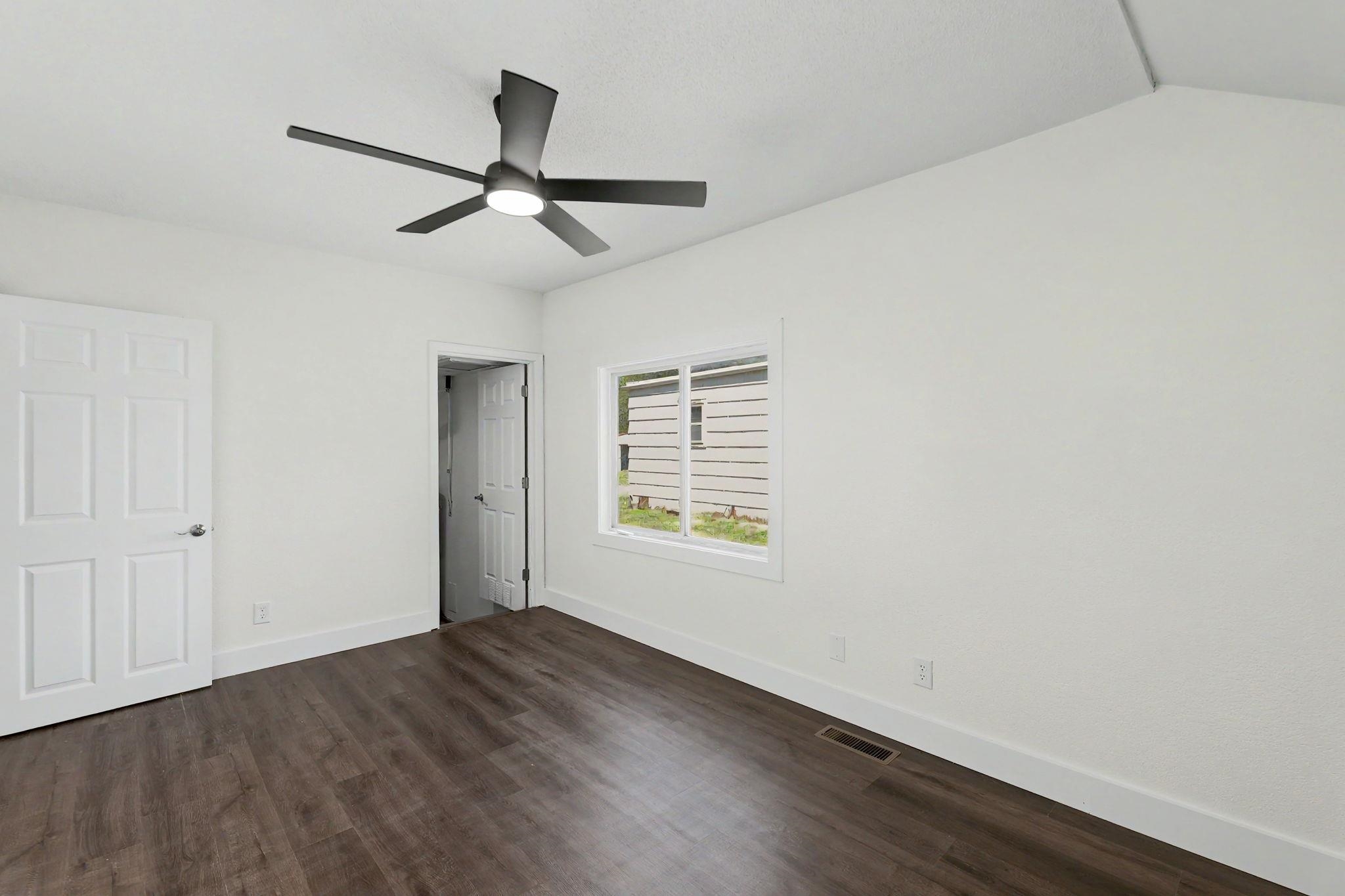 633 N Ridgewood Dr. Property Photo 16