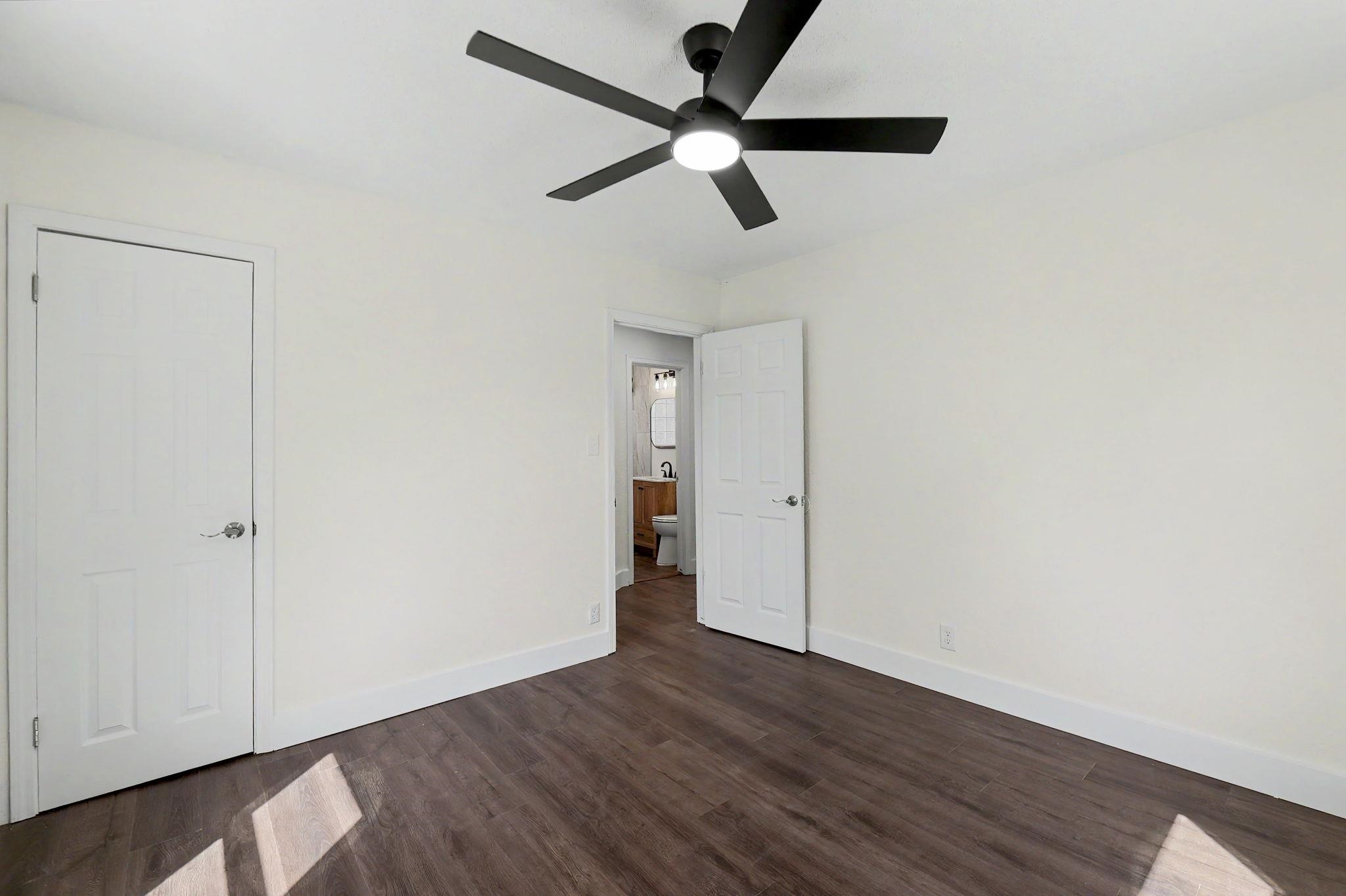 633 N Ridgewood Dr. Property Photo 20