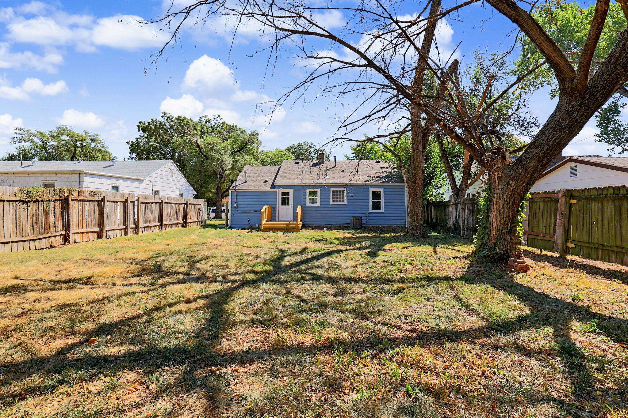 633 N Ridgewood Dr. Property Photo 29