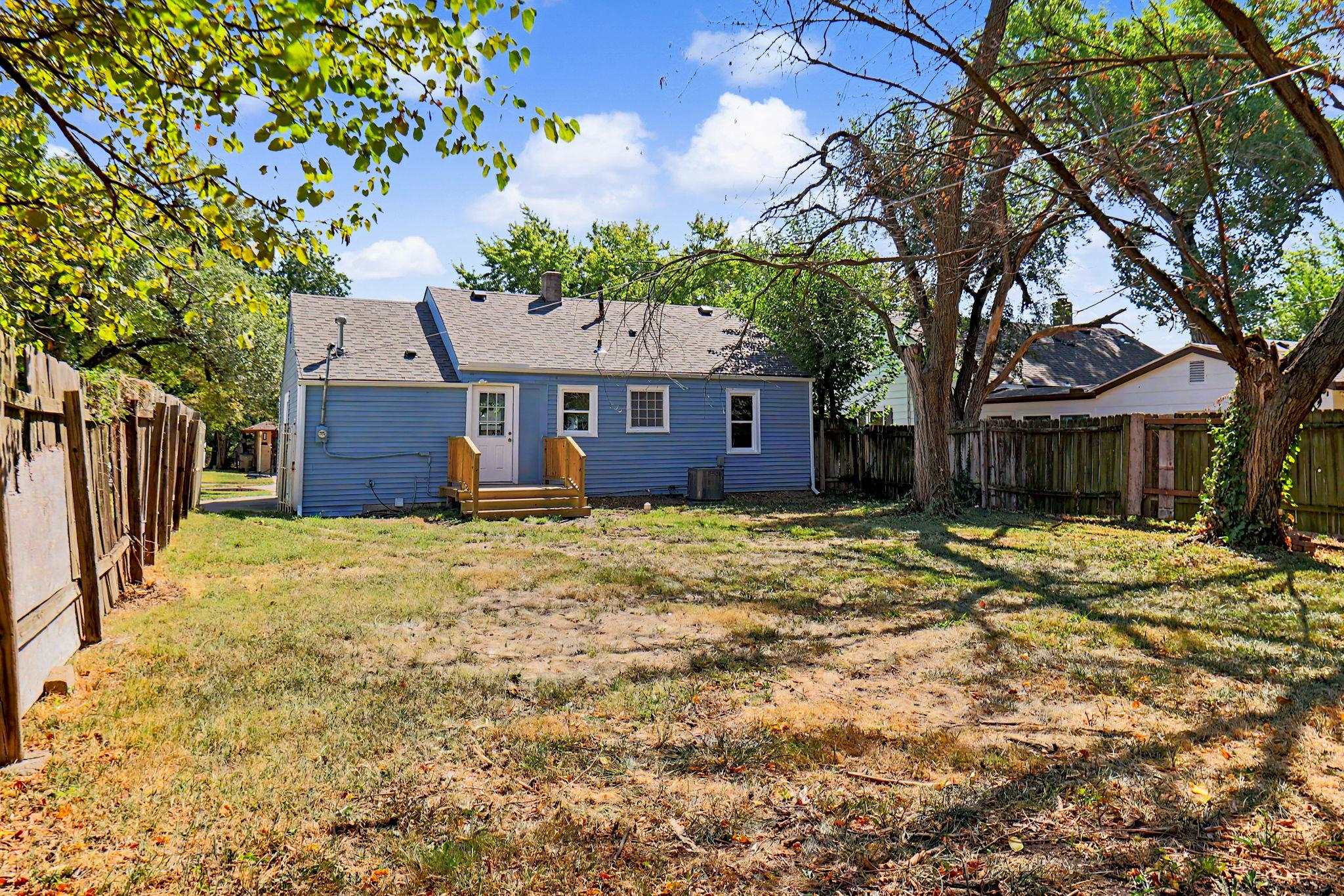 633 N Ridgewood Dr. Property Photo 32