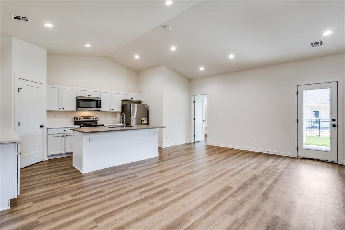 15210 W Kristina St Property Photo 3