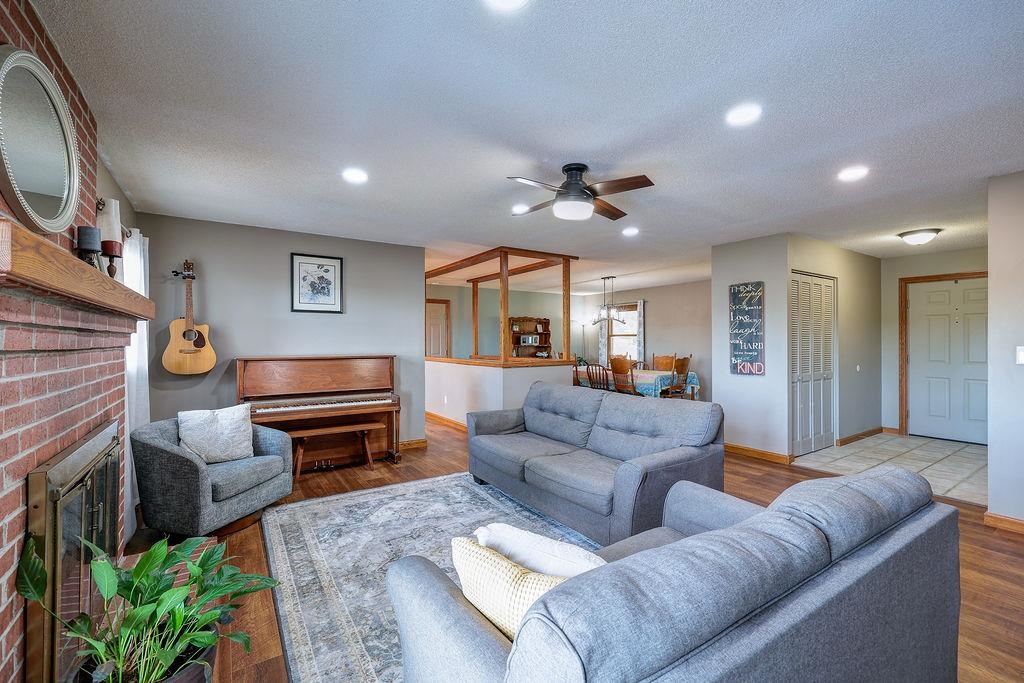13 Fleetwood Property Photo 2