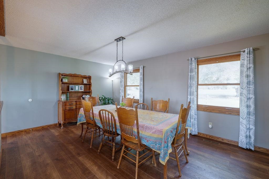 13 Fleetwood Property Photo 4