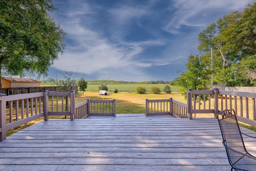 13 Fleetwood Property Photo 25