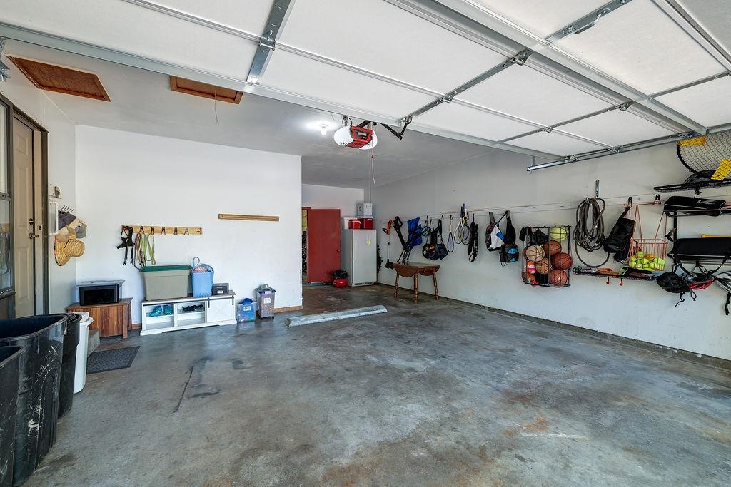 13 Fleetwood Property Photo 32